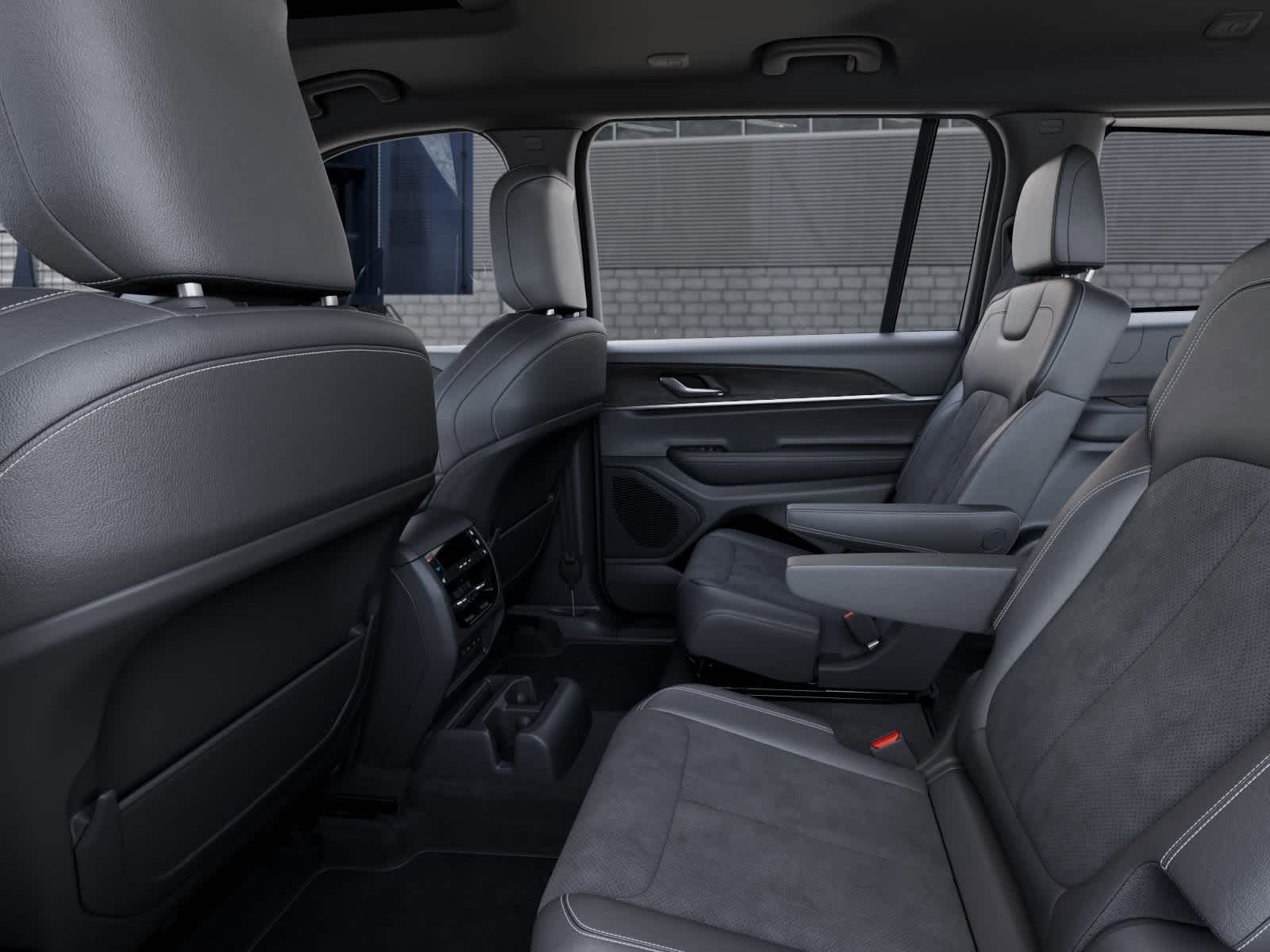 Thumbnail: 2026 Jeep Grand Cherokee L - 23