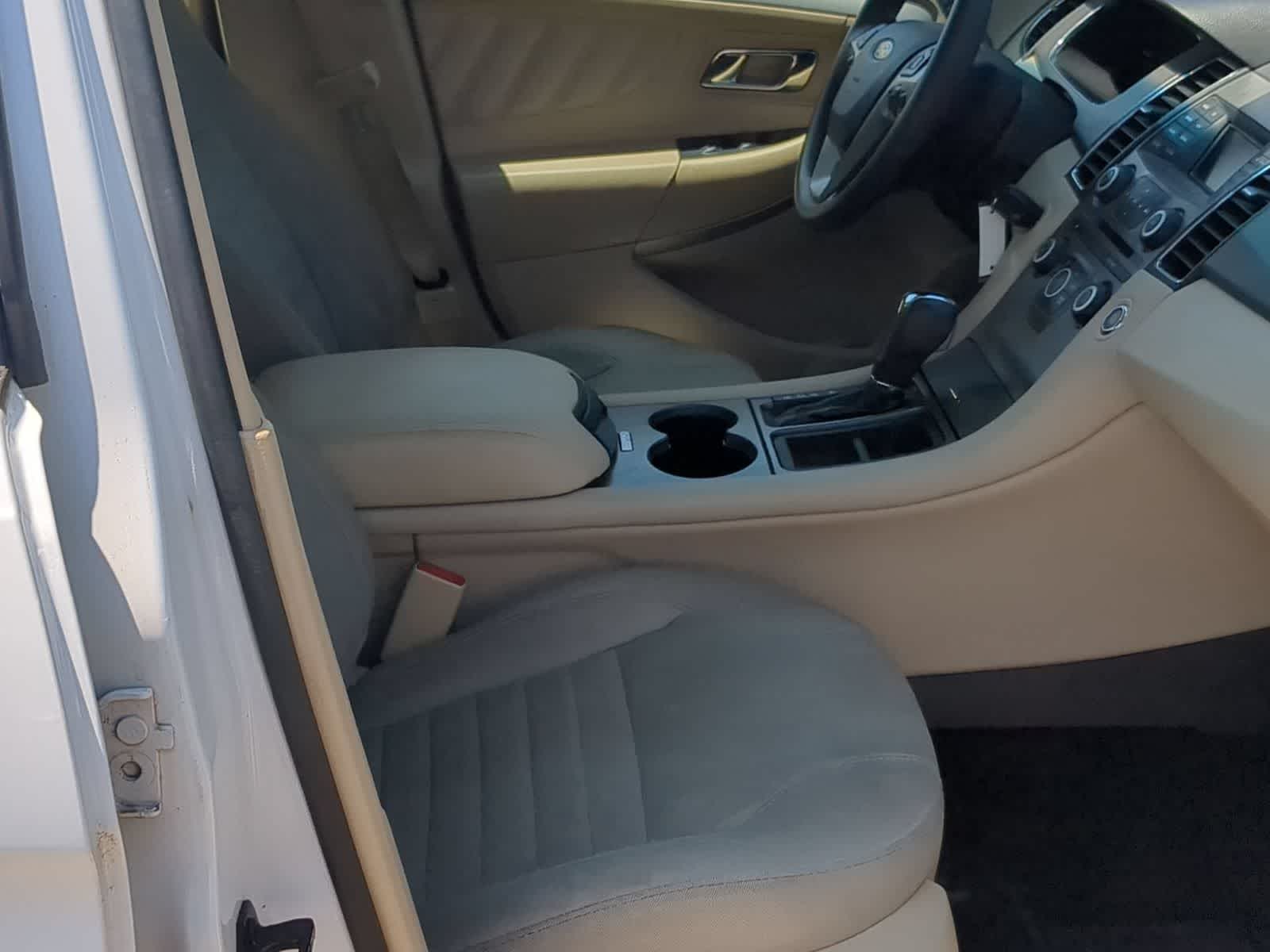 Thumbnail: 2015 Ford Taurus - 21