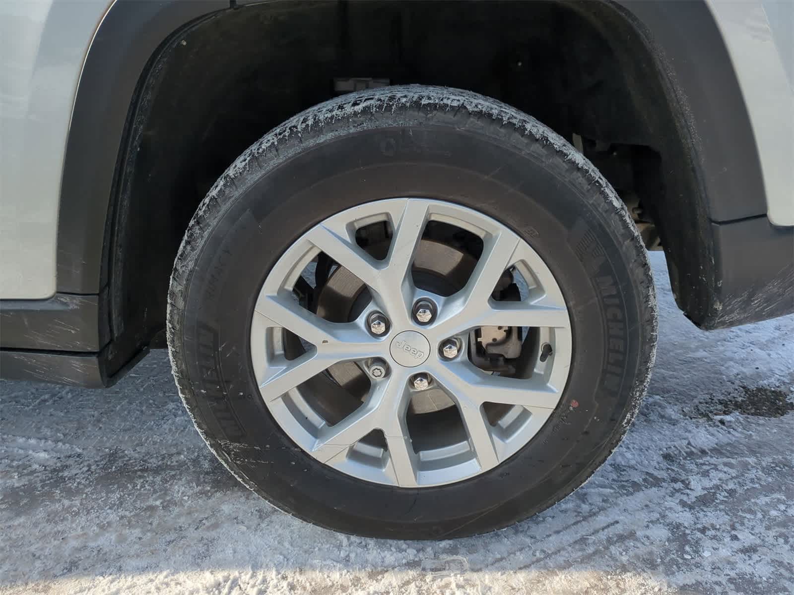 Thumbnail: 2023 Jeep Grand Cherokee - 14