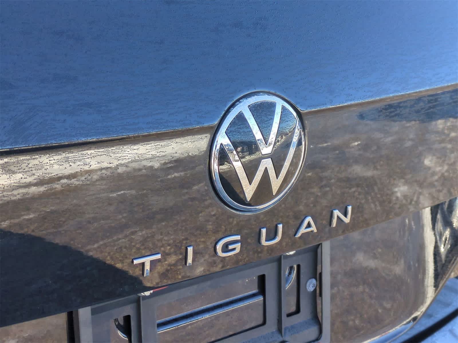Thumbnail: 2022 Volkswagen Tiguan - 12
