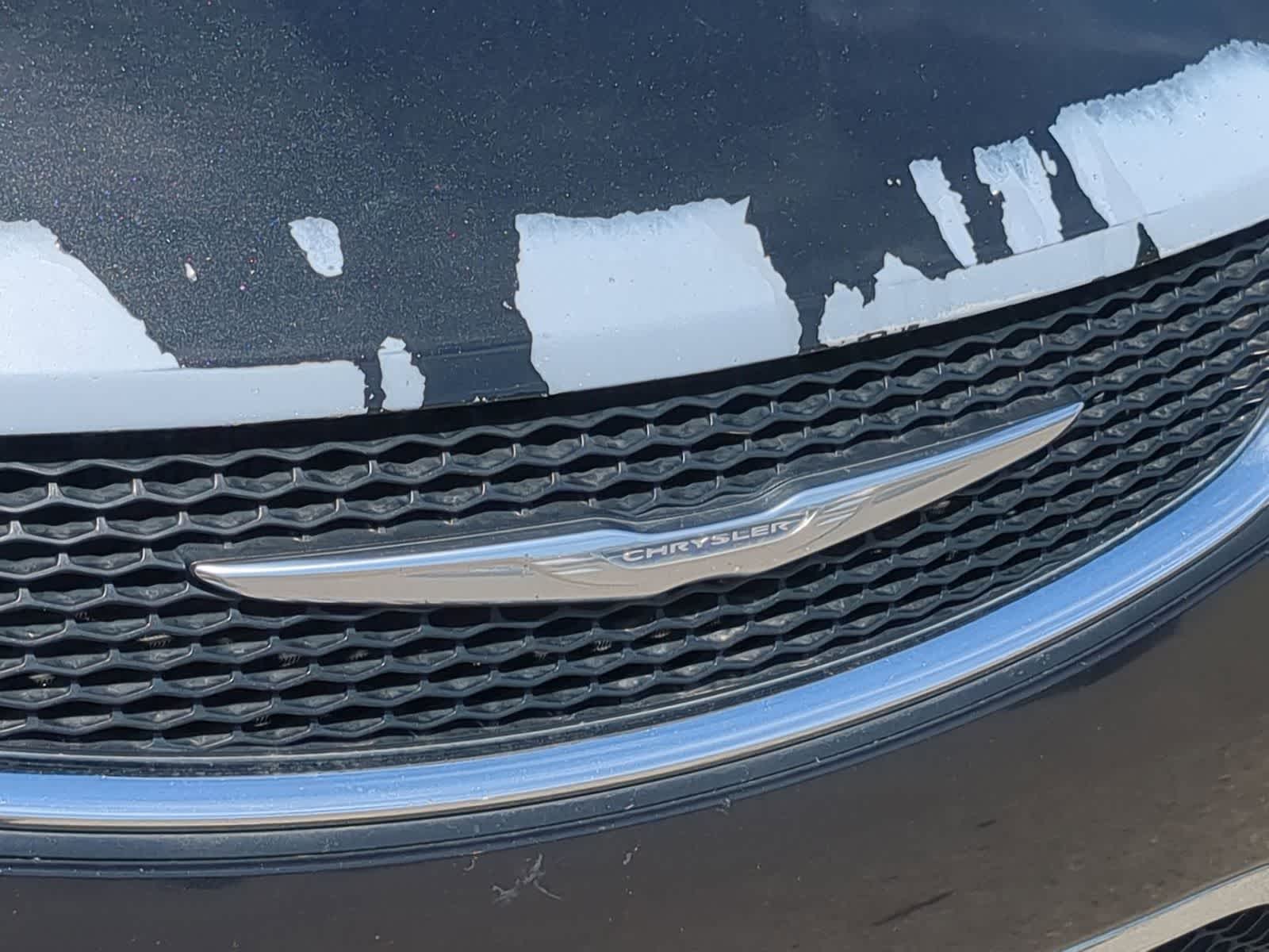 Thumbnail: 2017 Chrysler Pacifica - 12
