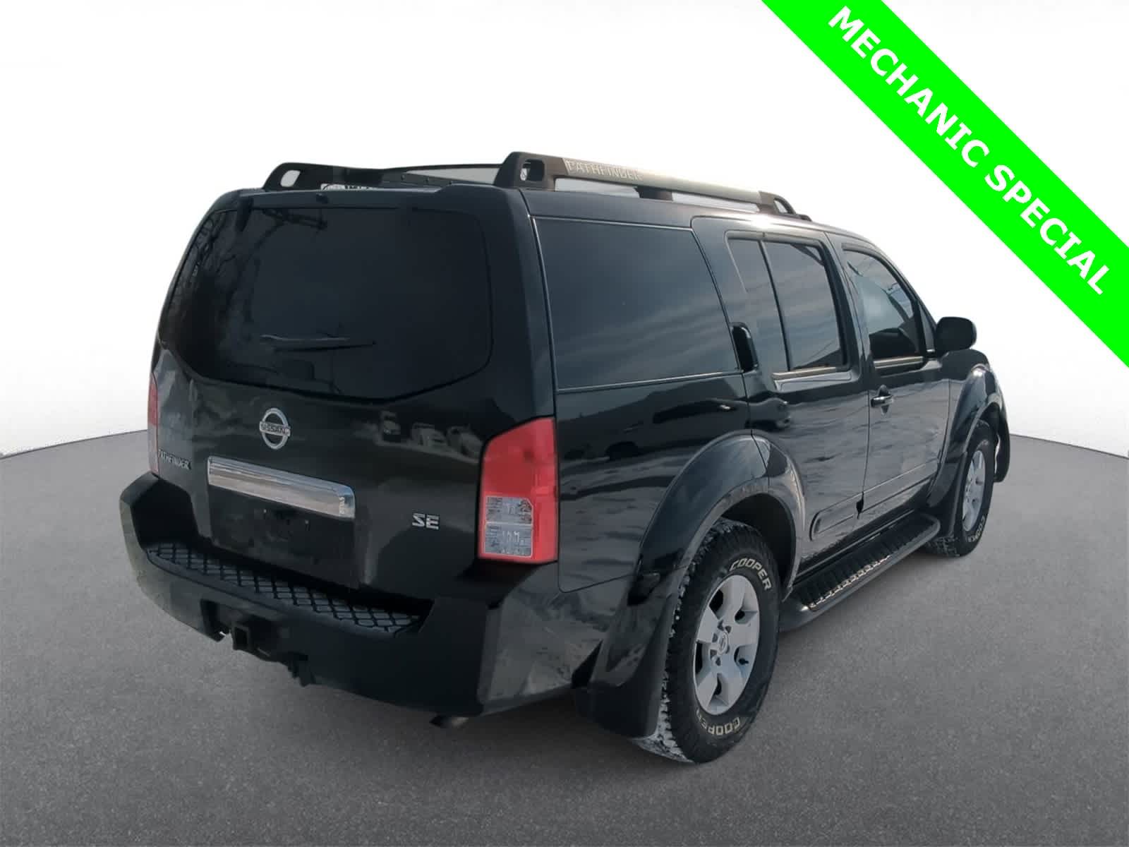 Thumbnail: 2007 Nissan Pathfinder - 8