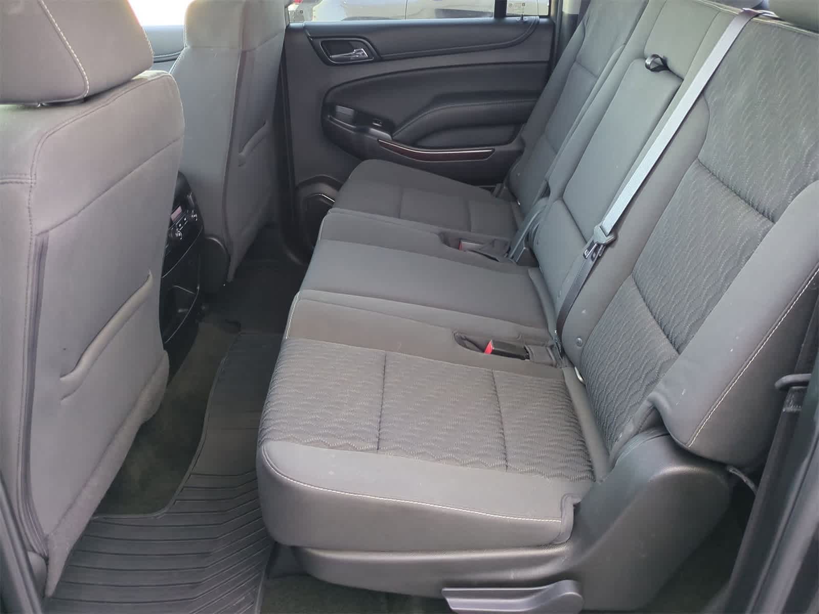 Thumbnail: 2017 GMC Yukon XL - 19