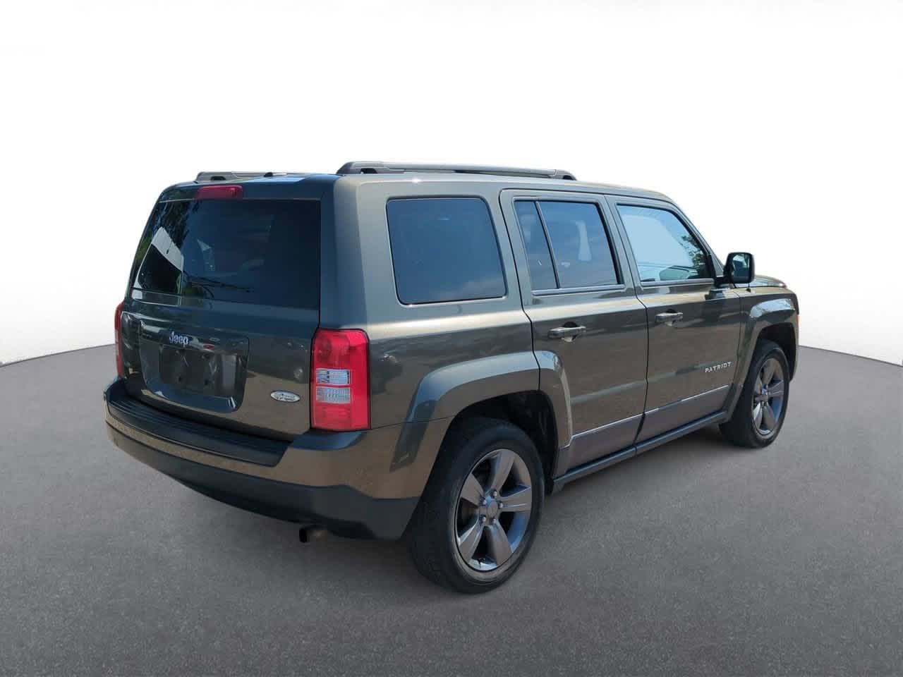 Thumbnail: 2015 Jeep Patriot - 8