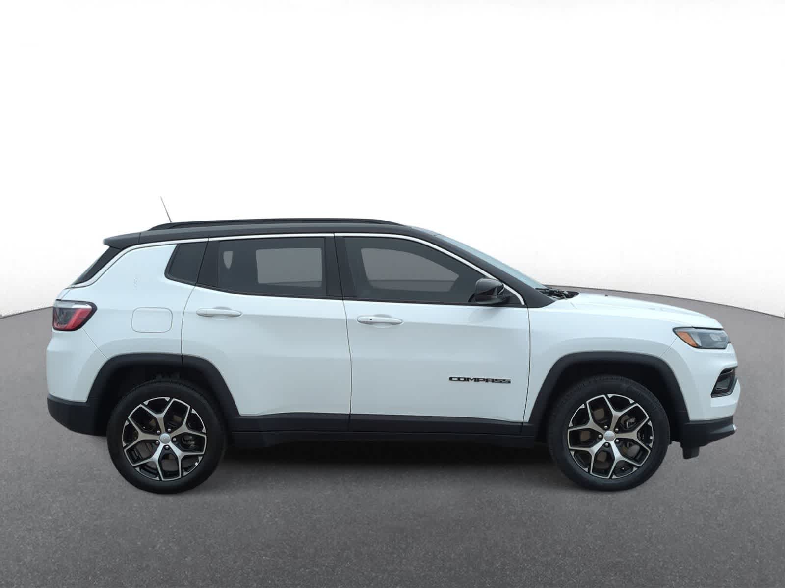 Thumbnail: 2024 Jeep Compass - 9