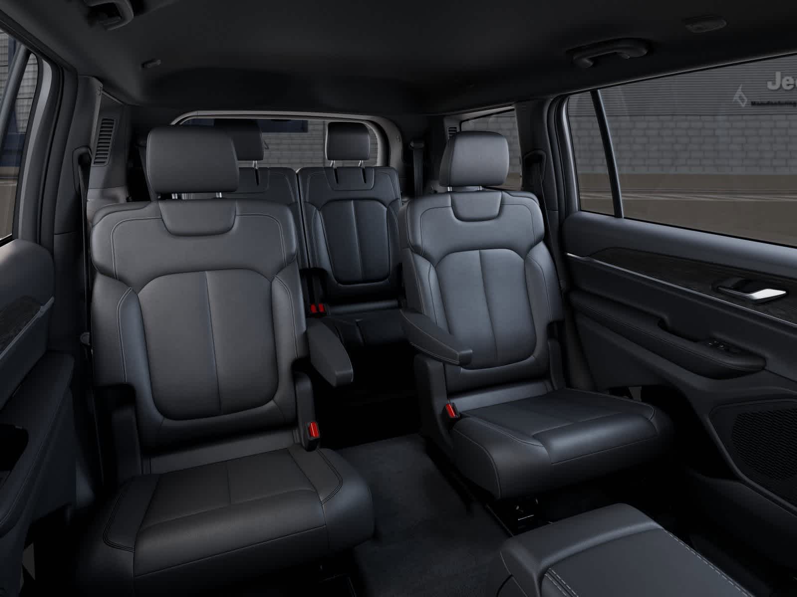 Thumbnail: 2025 Jeep Grand Cherokee L - 15