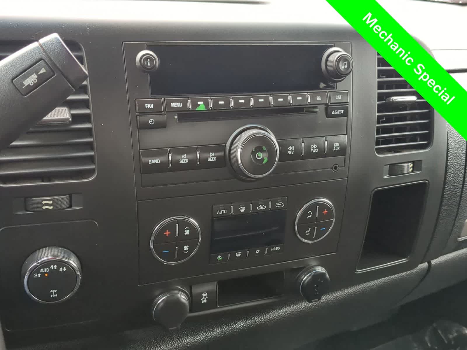 Thumbnail: 2012 Chevrolet Silverado 1500 - 24