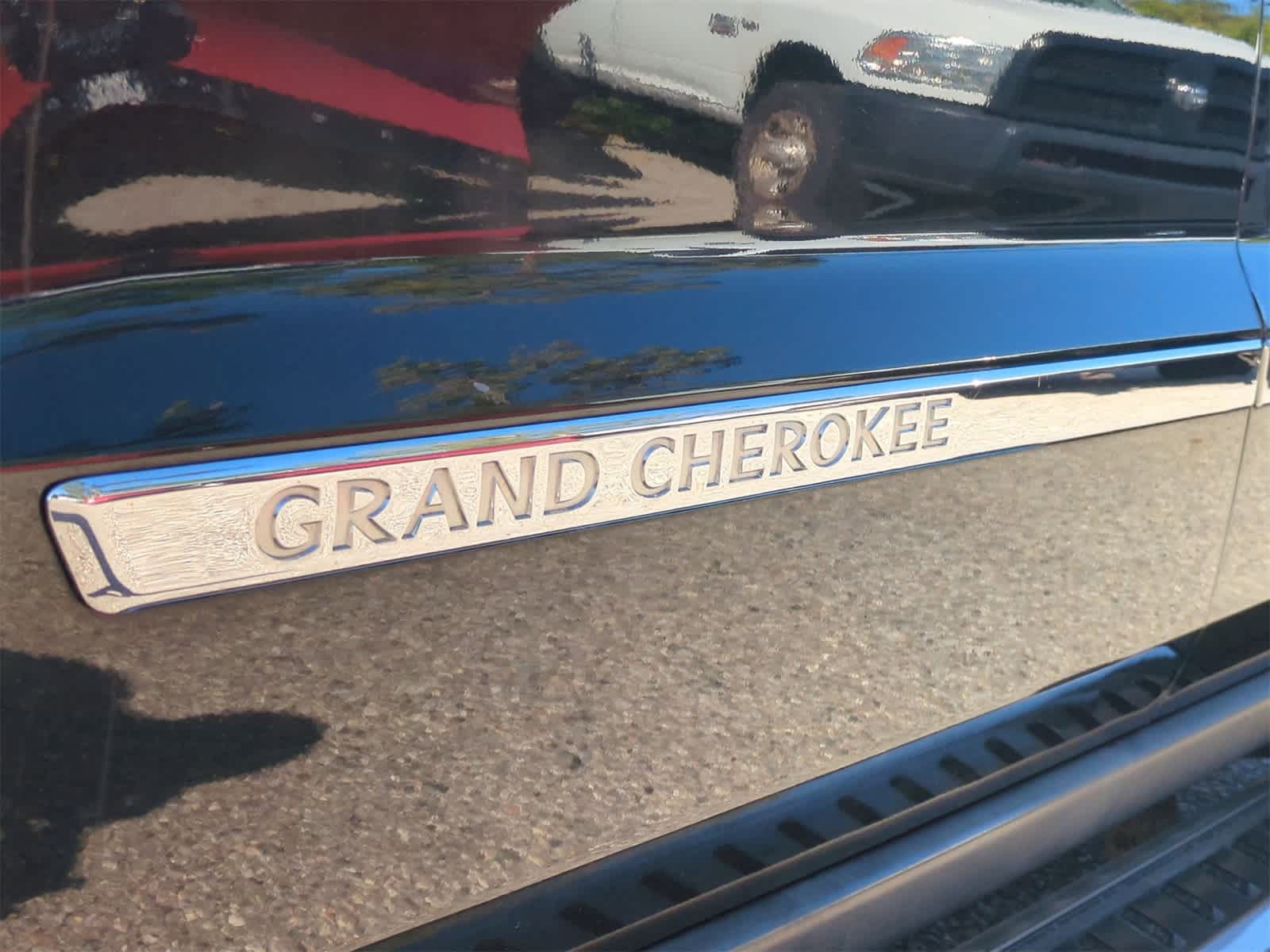 Thumbnail: 2012 Jeep Grand Cherokee - 13