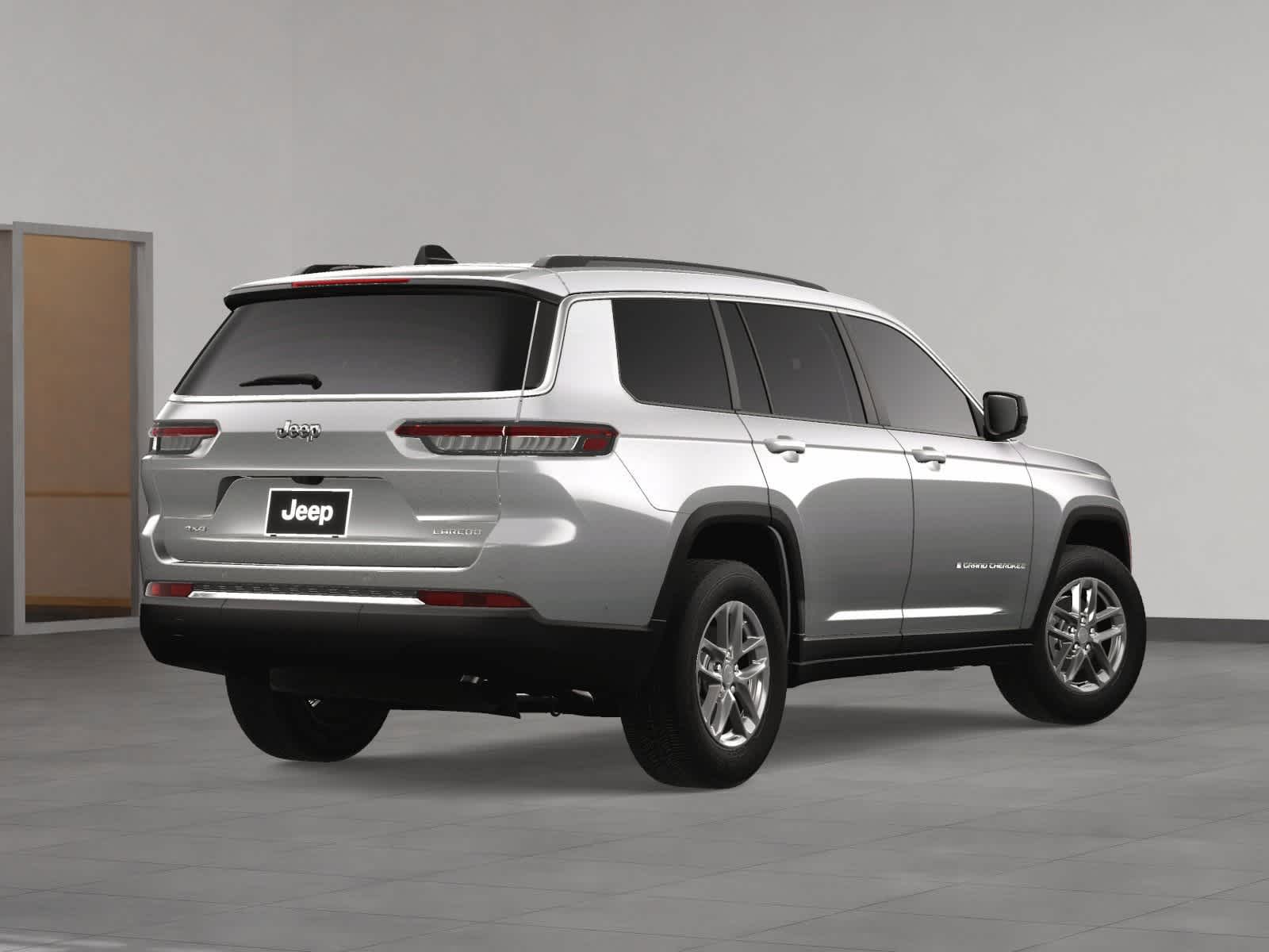 2025 Jeep Grand Cherokee Laredo X photo 4