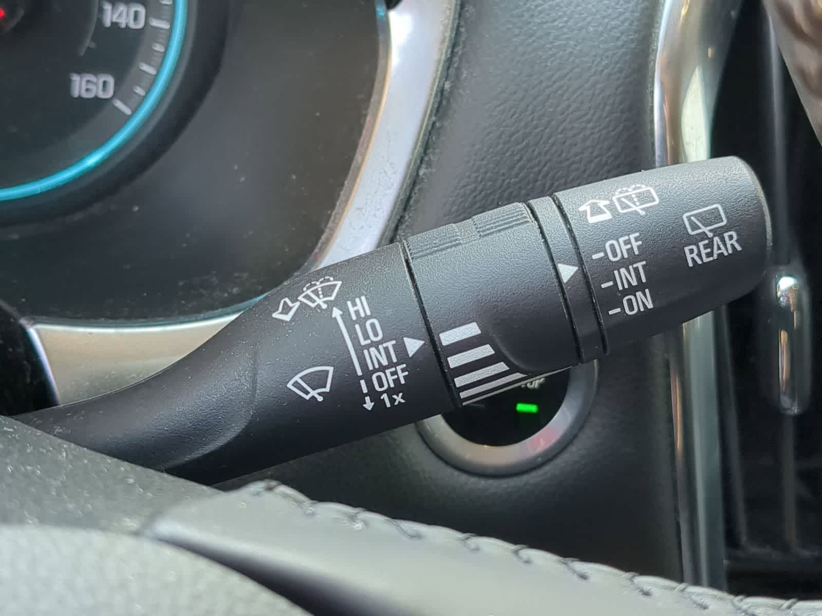 Thumbnail: 2018 Chevrolet Traverse - 25