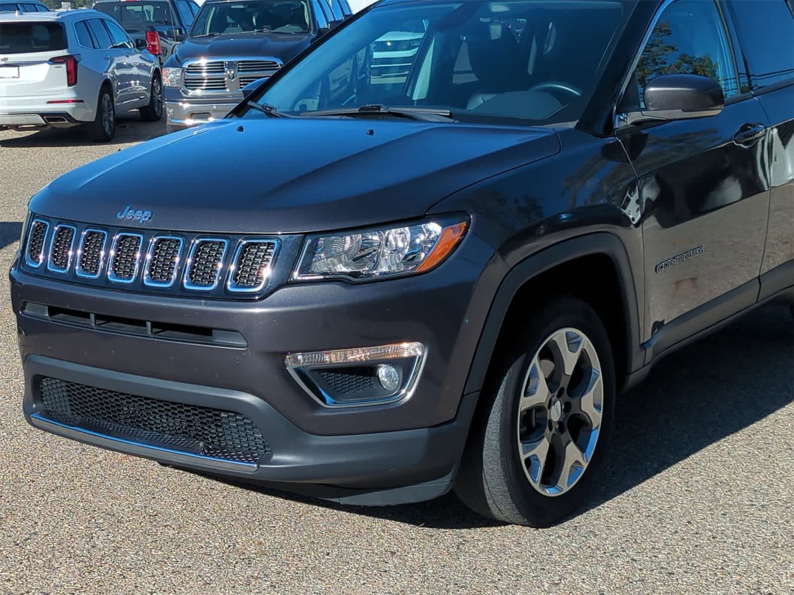 Thumbnail: 2019 Jeep Compass - 11