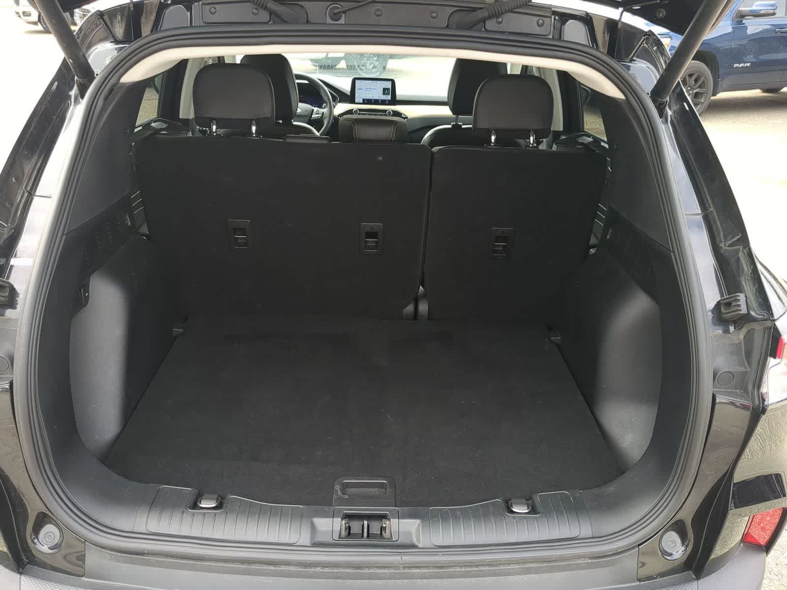 Thumbnail: 2022 Ford Escape - 34