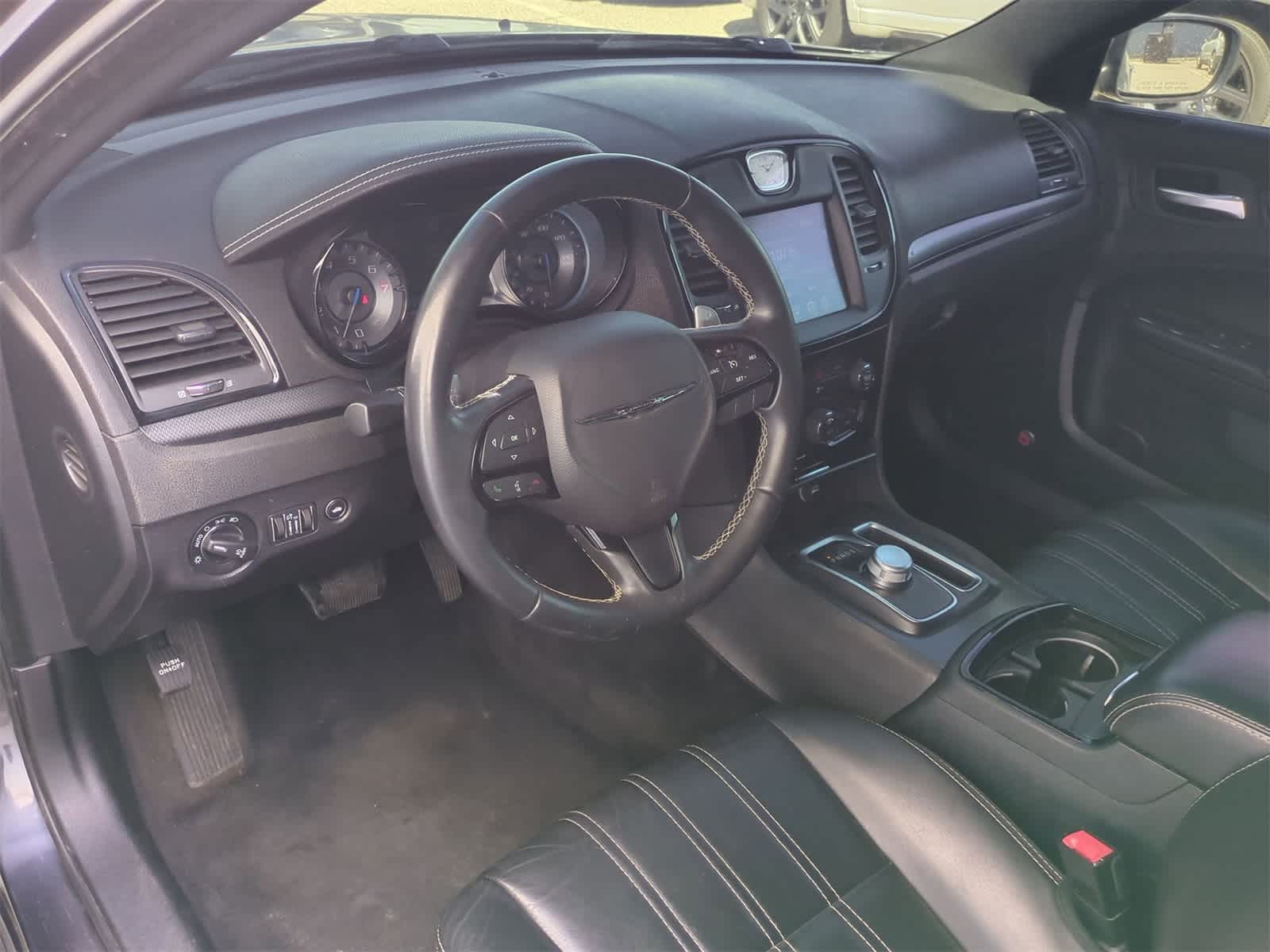 Thumbnail: 2015 Chrysler 300 - 10