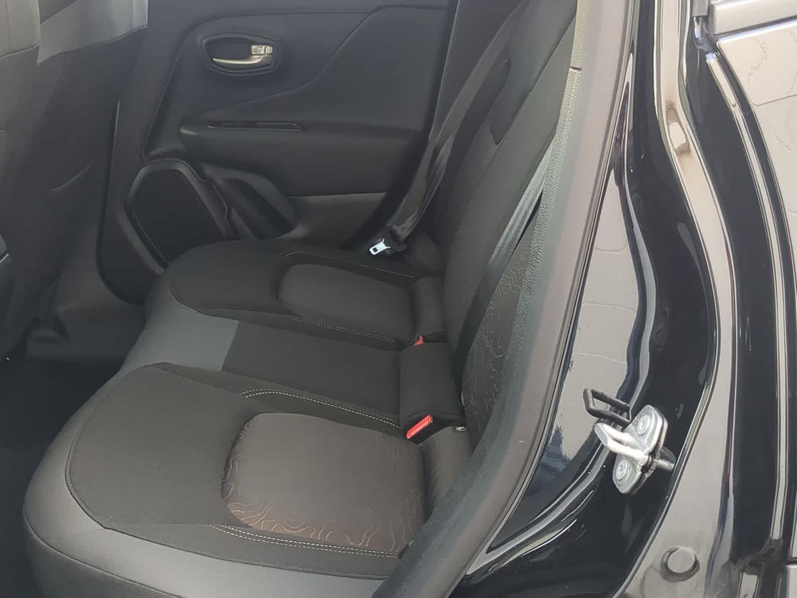 Thumbnail: 2023 Jeep Renegade - 19