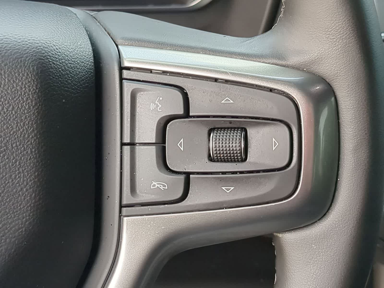 Thumbnail: 2024 Chevrolet Suburban - 24