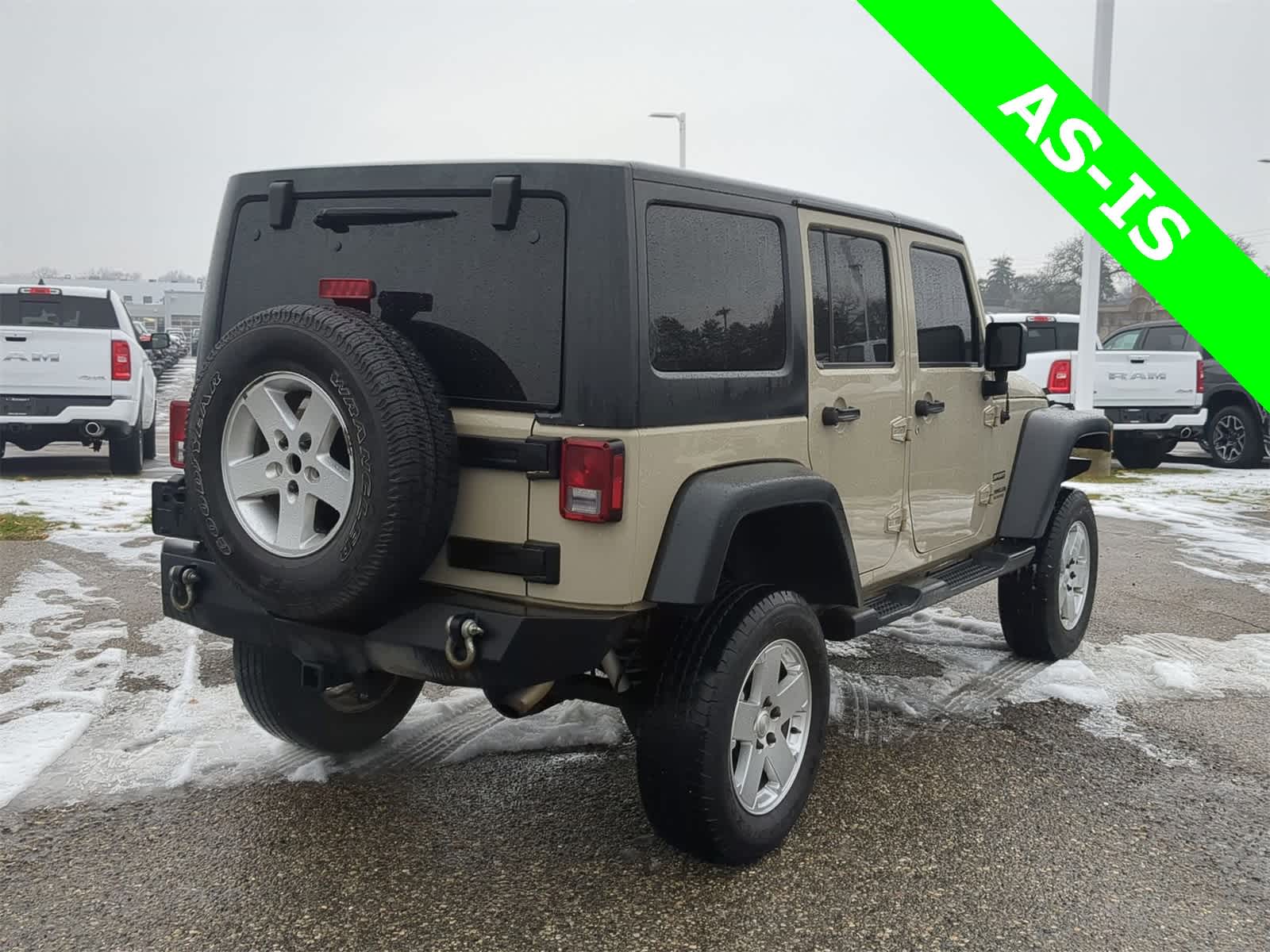 Thumbnail: 2017 Jeep Wrangler - 14