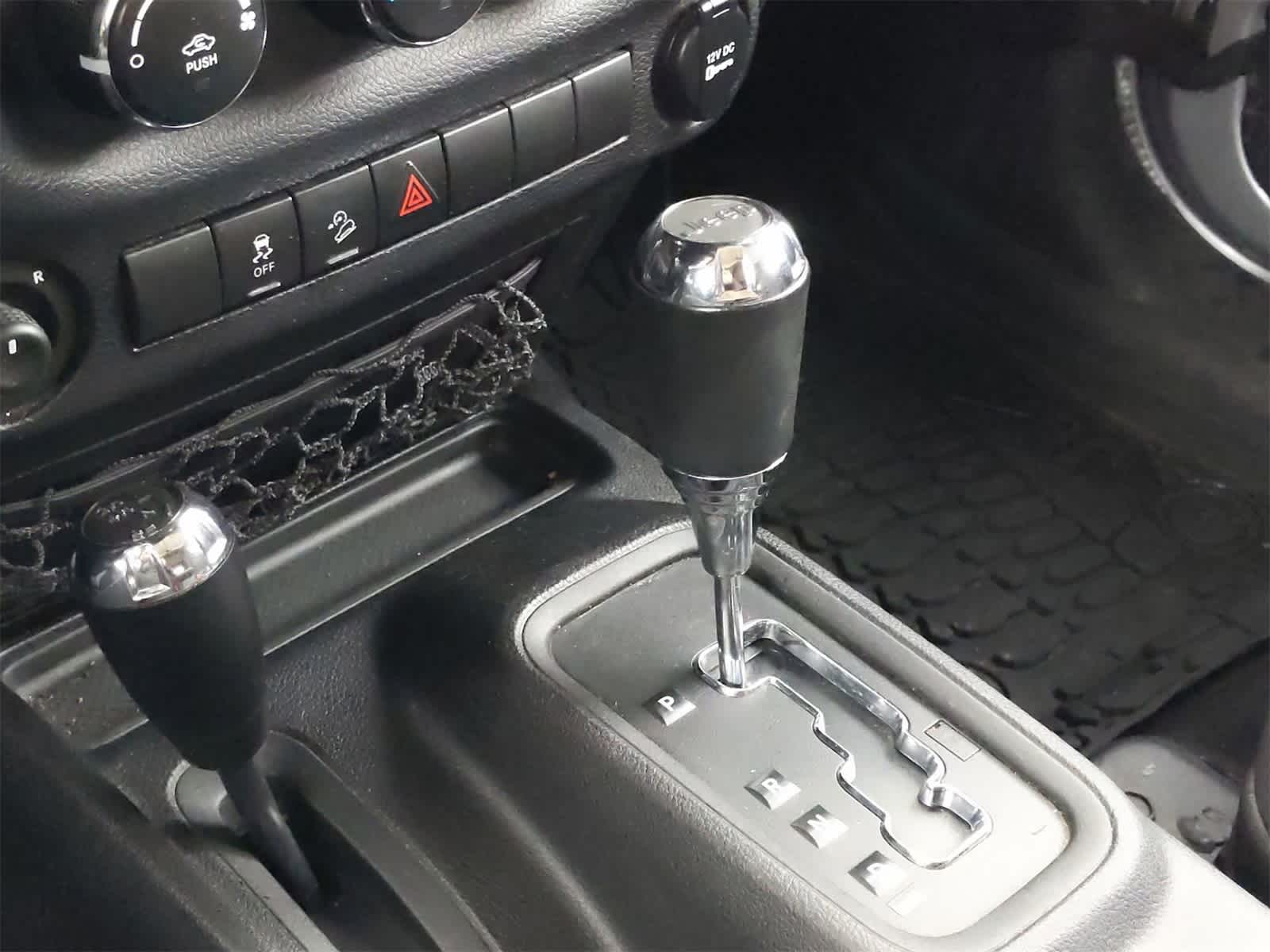Thumbnail: 2014 Jeep Wrangler - 26