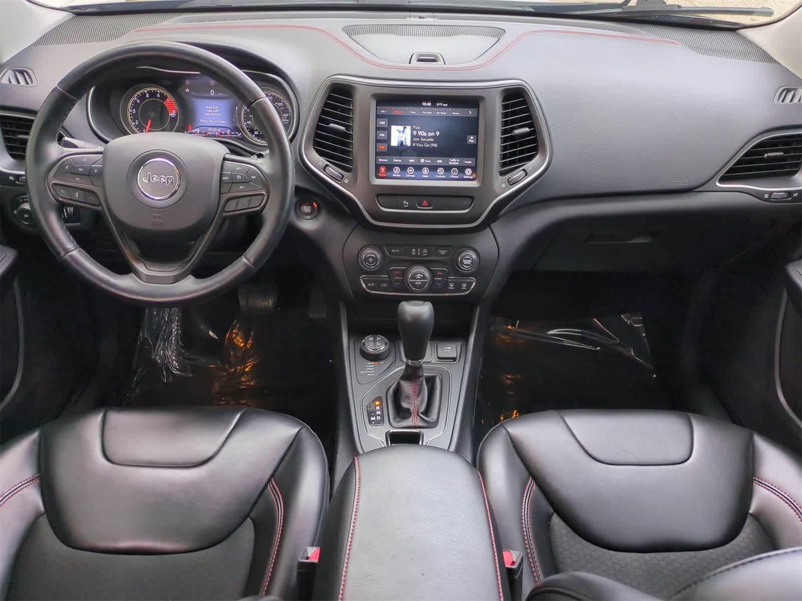 Thumbnail: 2019 Jeep Cherokee - 15