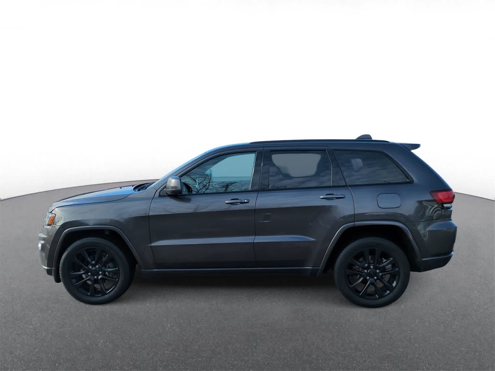 Thumbnail: 2019 Jeep Grand Cherokee - 5