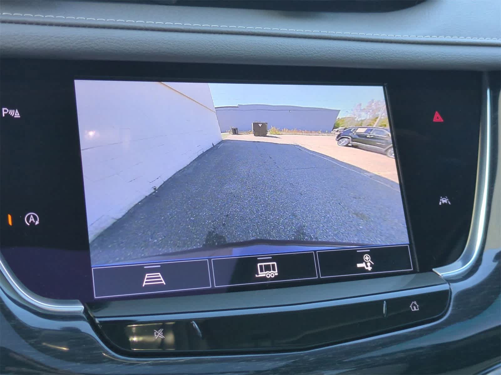 Thumbnail: 2022 Cadillac XT6 - 30