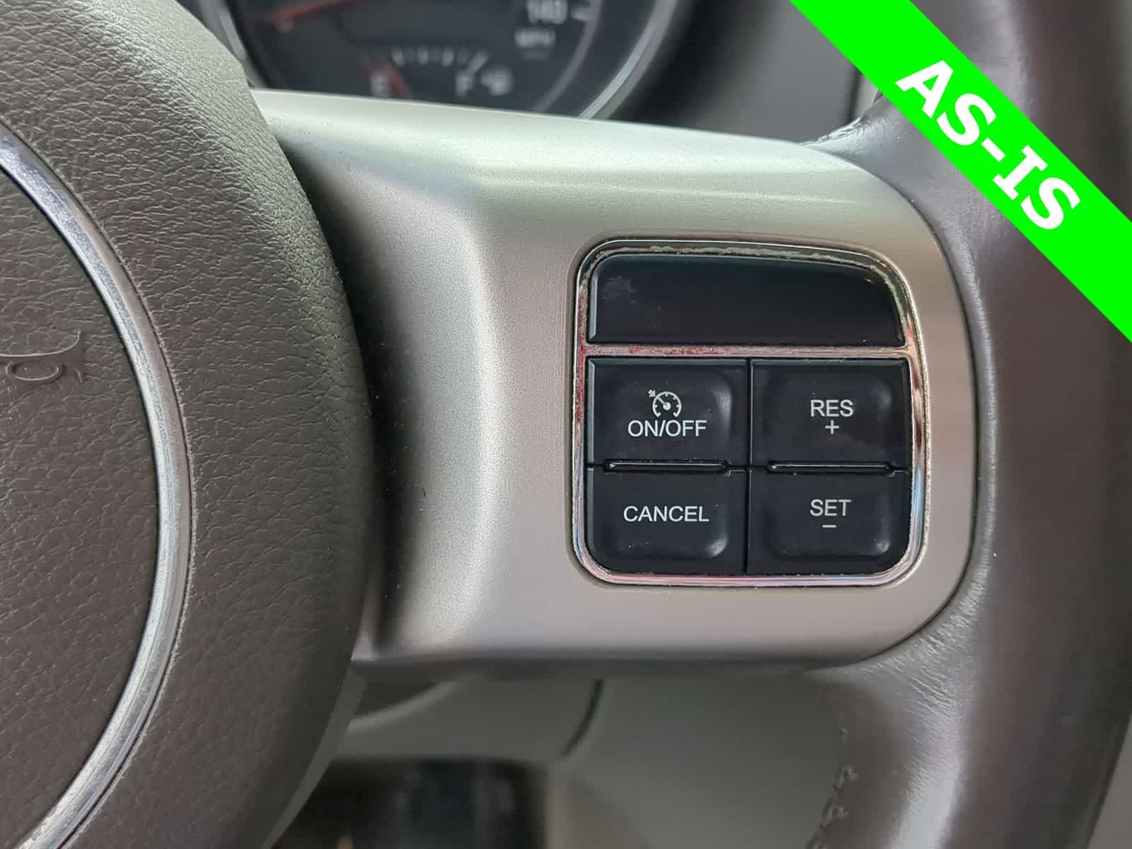 Thumbnail: 2011 Jeep Grand Cherokee - 24