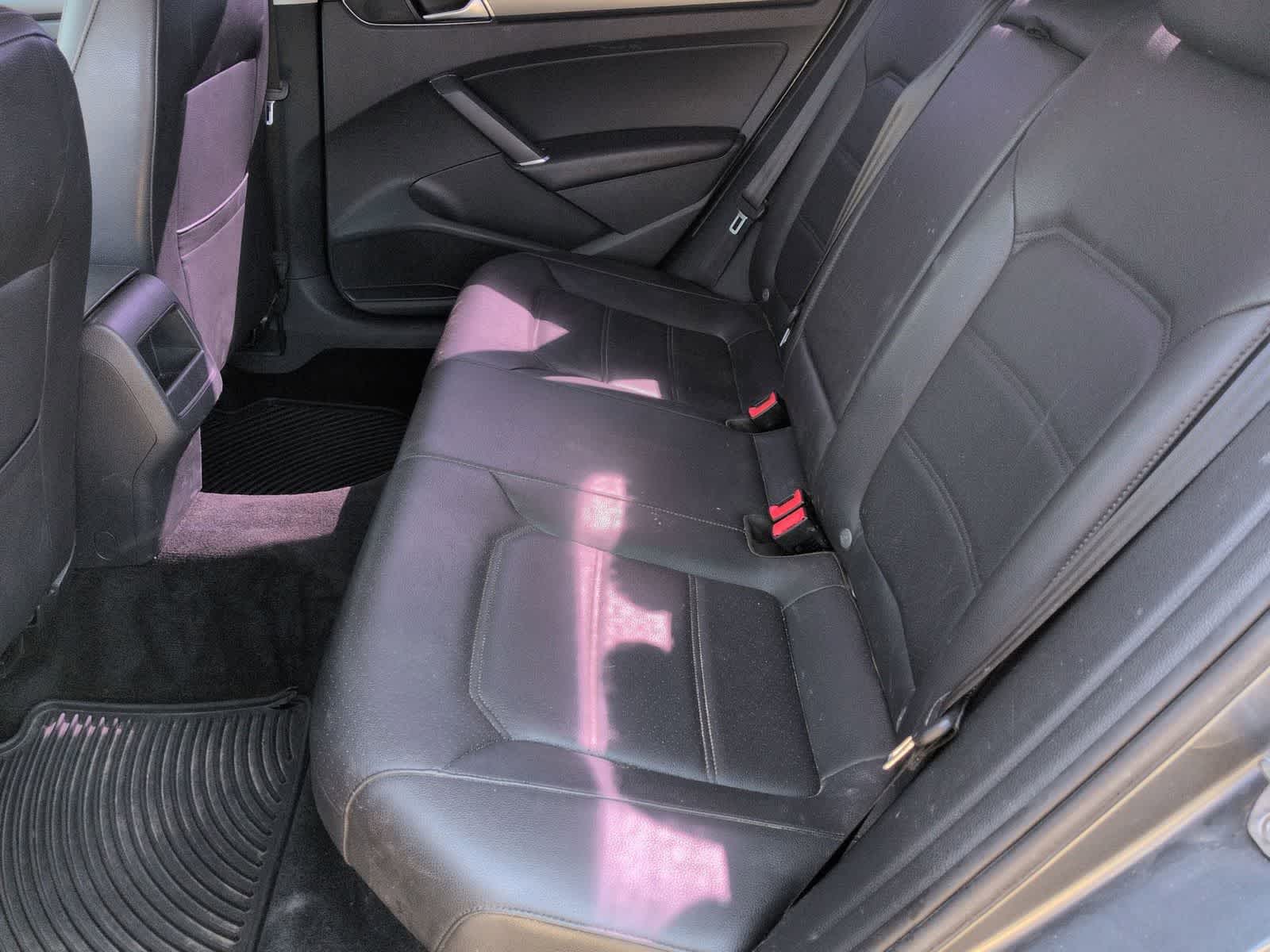 Thumbnail: 2018 Volkswagen Passat - 20