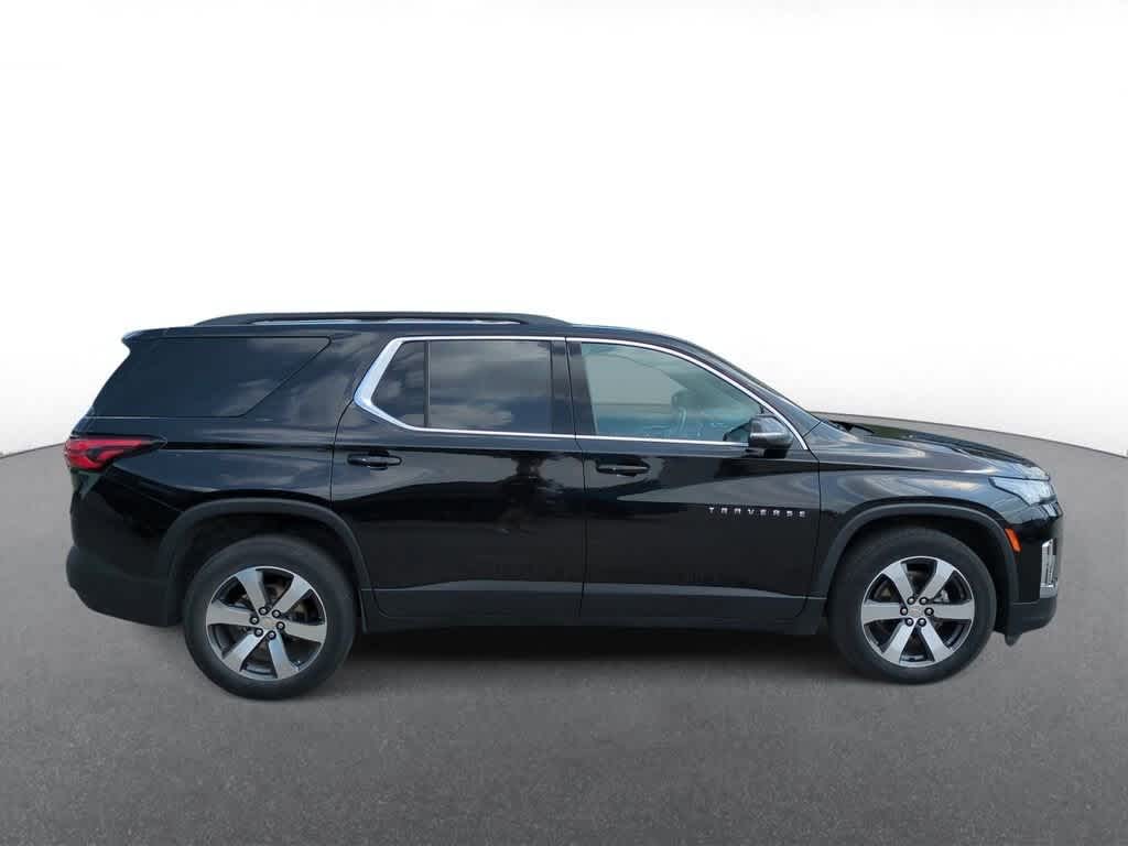 2022 Chevrolet Traverse LT 9