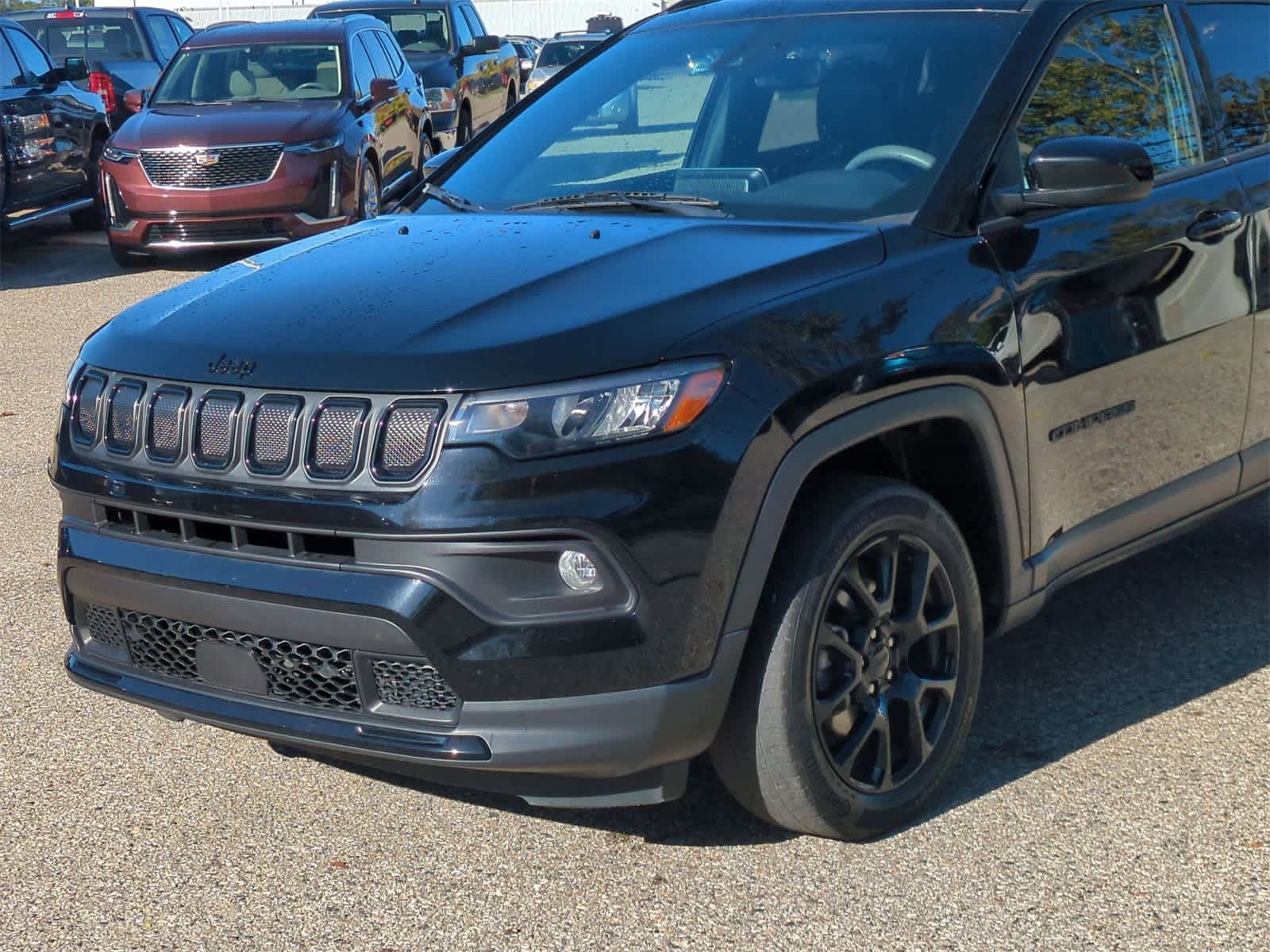 Thumbnail: 2022 Jeep Compass - 11