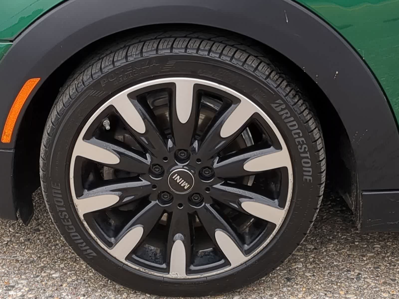 Thumbnail: 2021 MINI Cooper Hardtop - 21