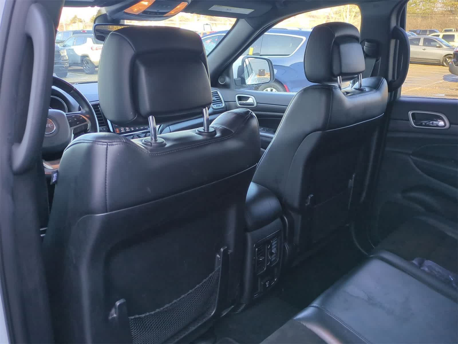 Thumbnail: 2020 Jeep Grand Cherokee - 18