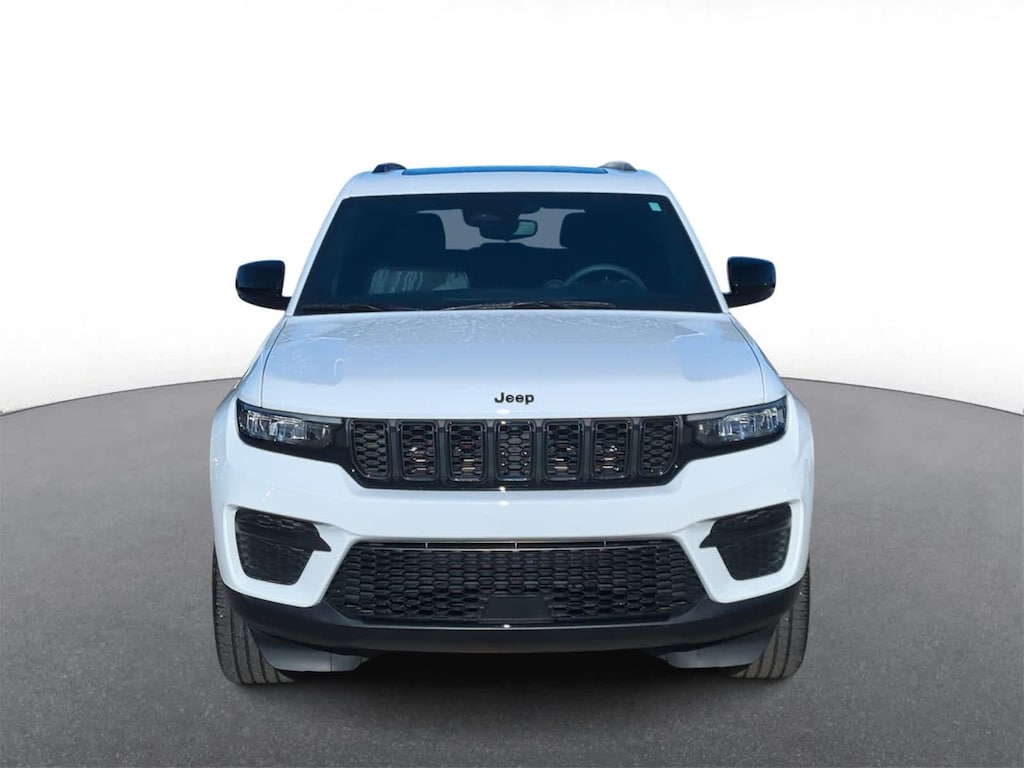 Used 2023 Jeep Grand Cherokee Altitude SUV