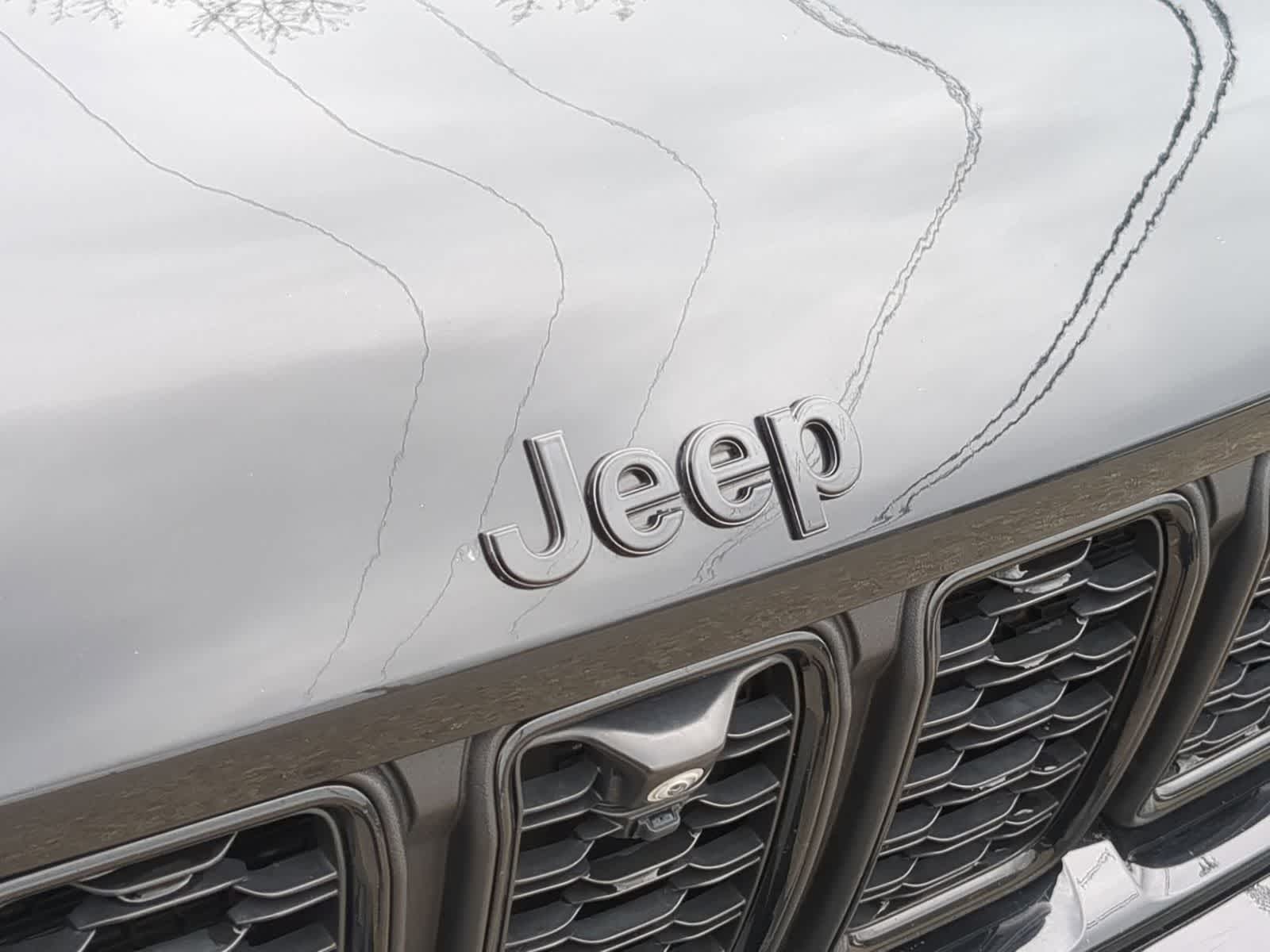 Thumbnail: 2023 Jeep Grand Cherokee - 12