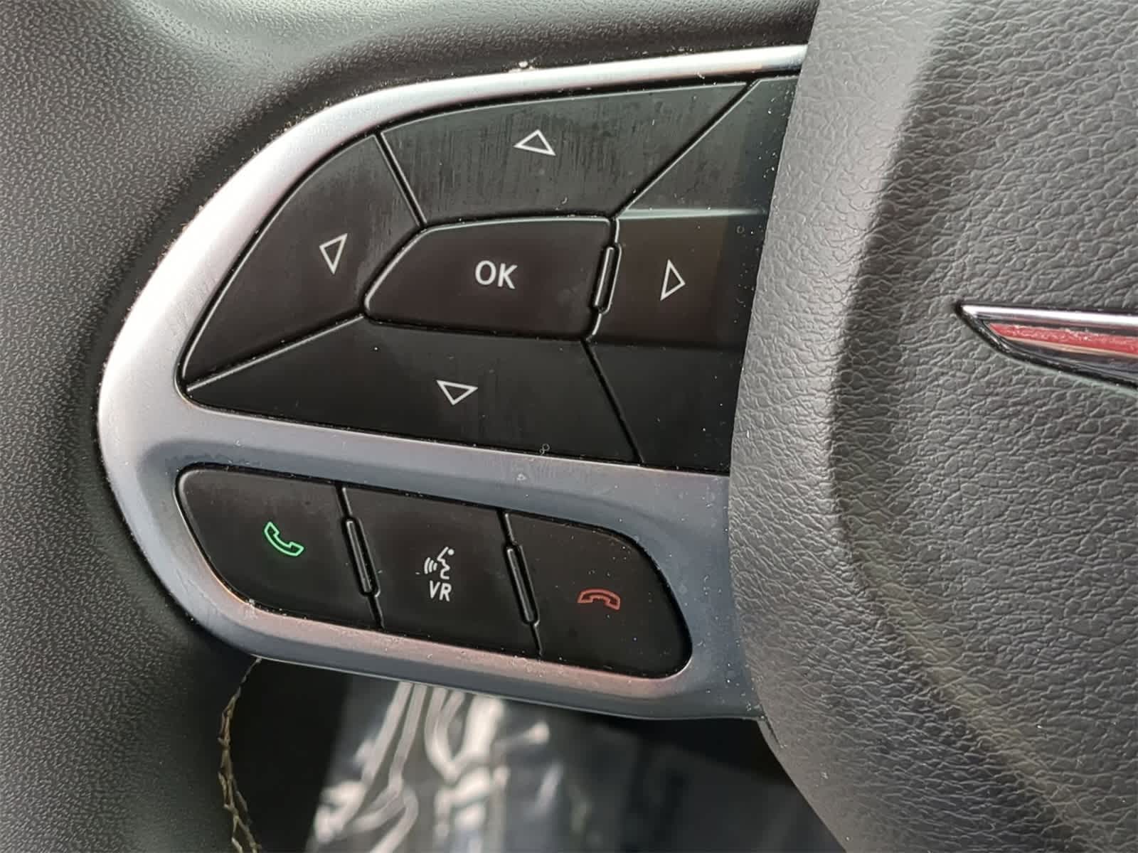 Thumbnail: 2023 Chrysler Pacifica - 23