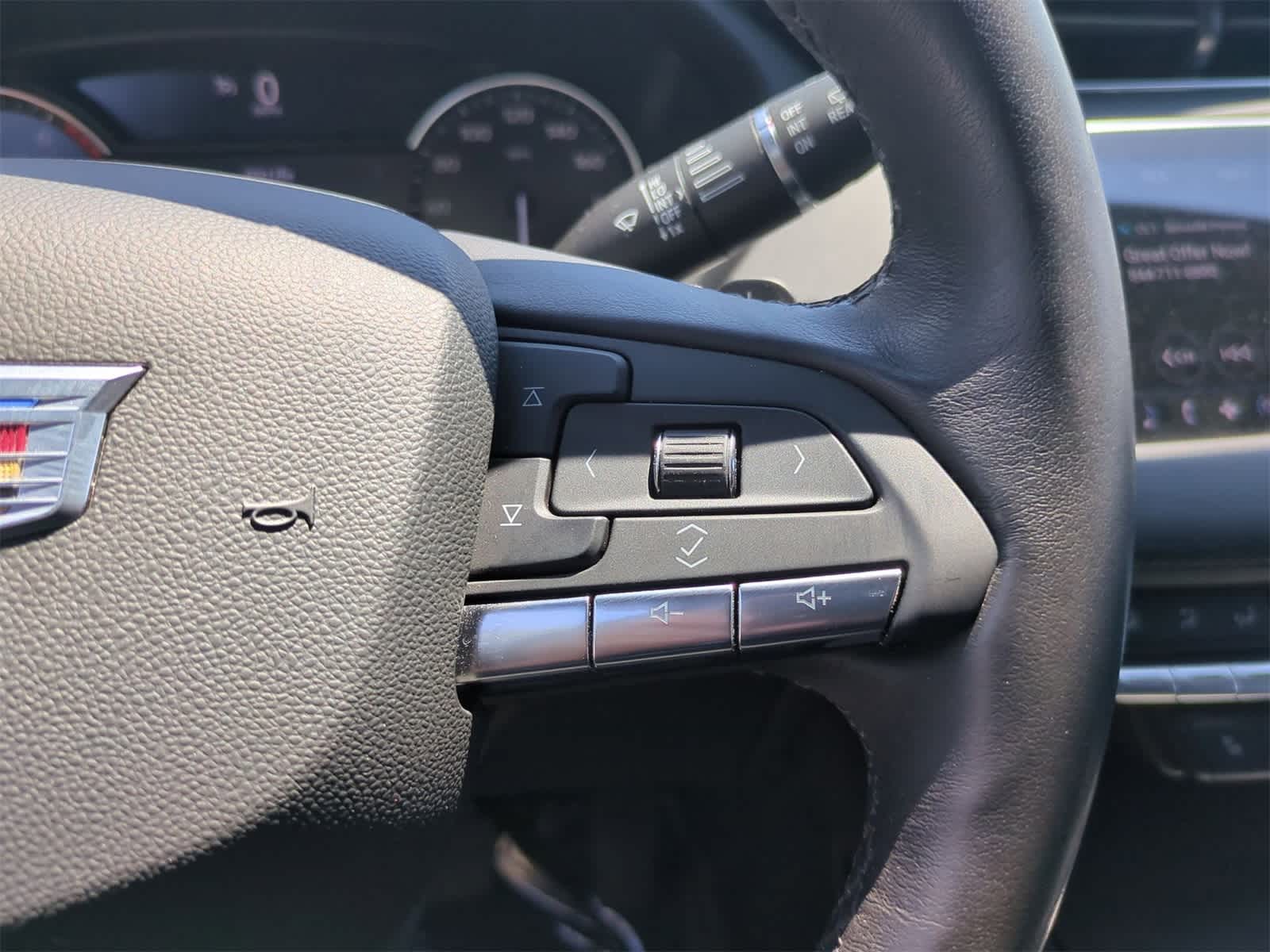 Thumbnail: 2023 Cadillac XT4 - 22