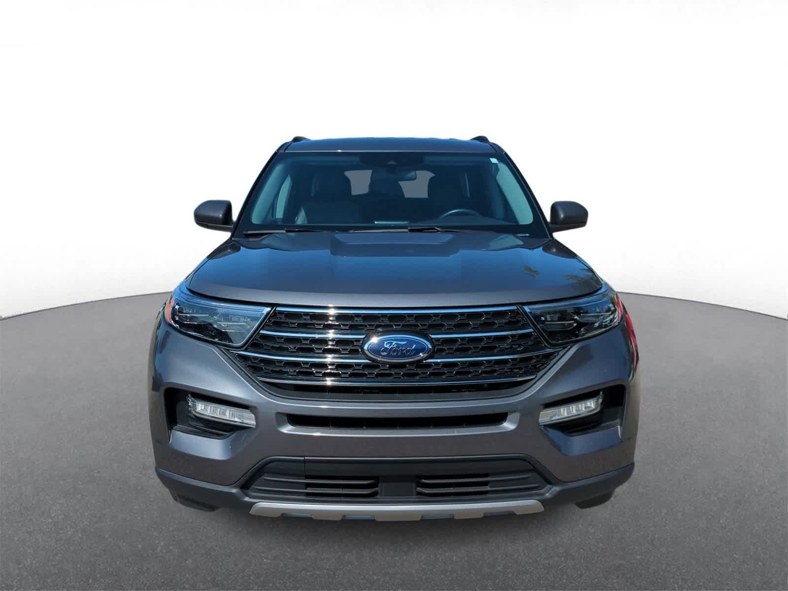 2023 Ford Explorer XLT photo 3