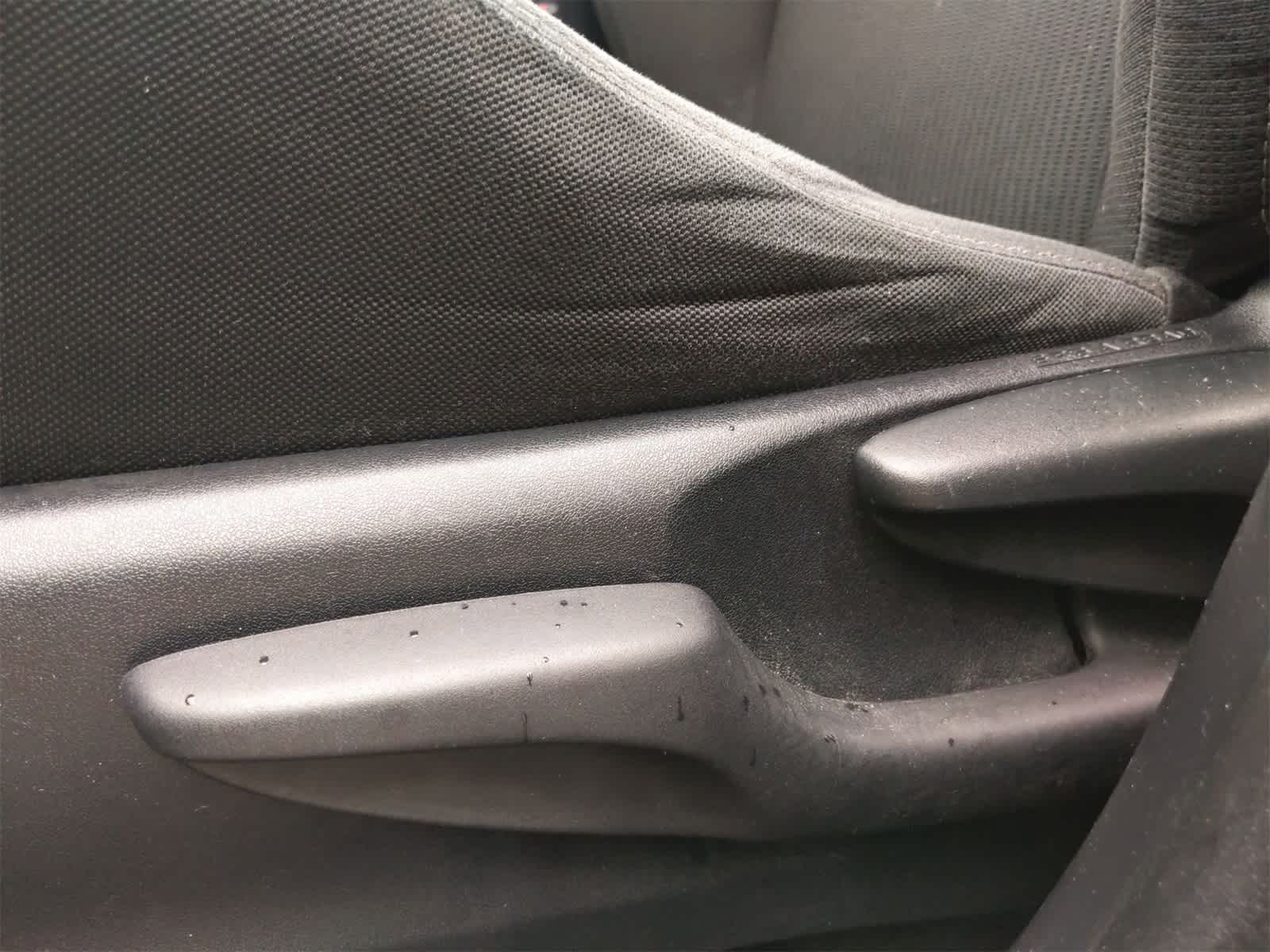 2013 Toyota RAV4 XLE 17