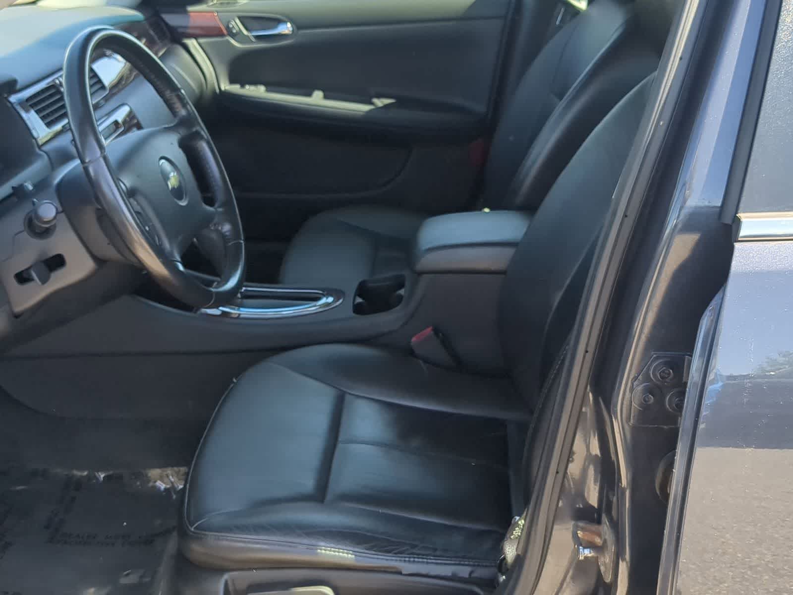Thumbnail: 2009 Chevrolet Impala - 16