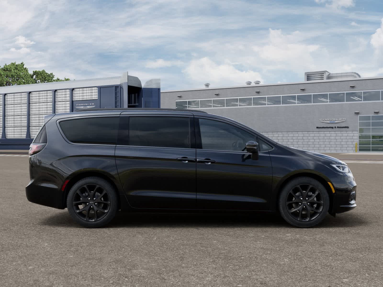 Thumbnail: 2026 Chrysler Pacifica - 21