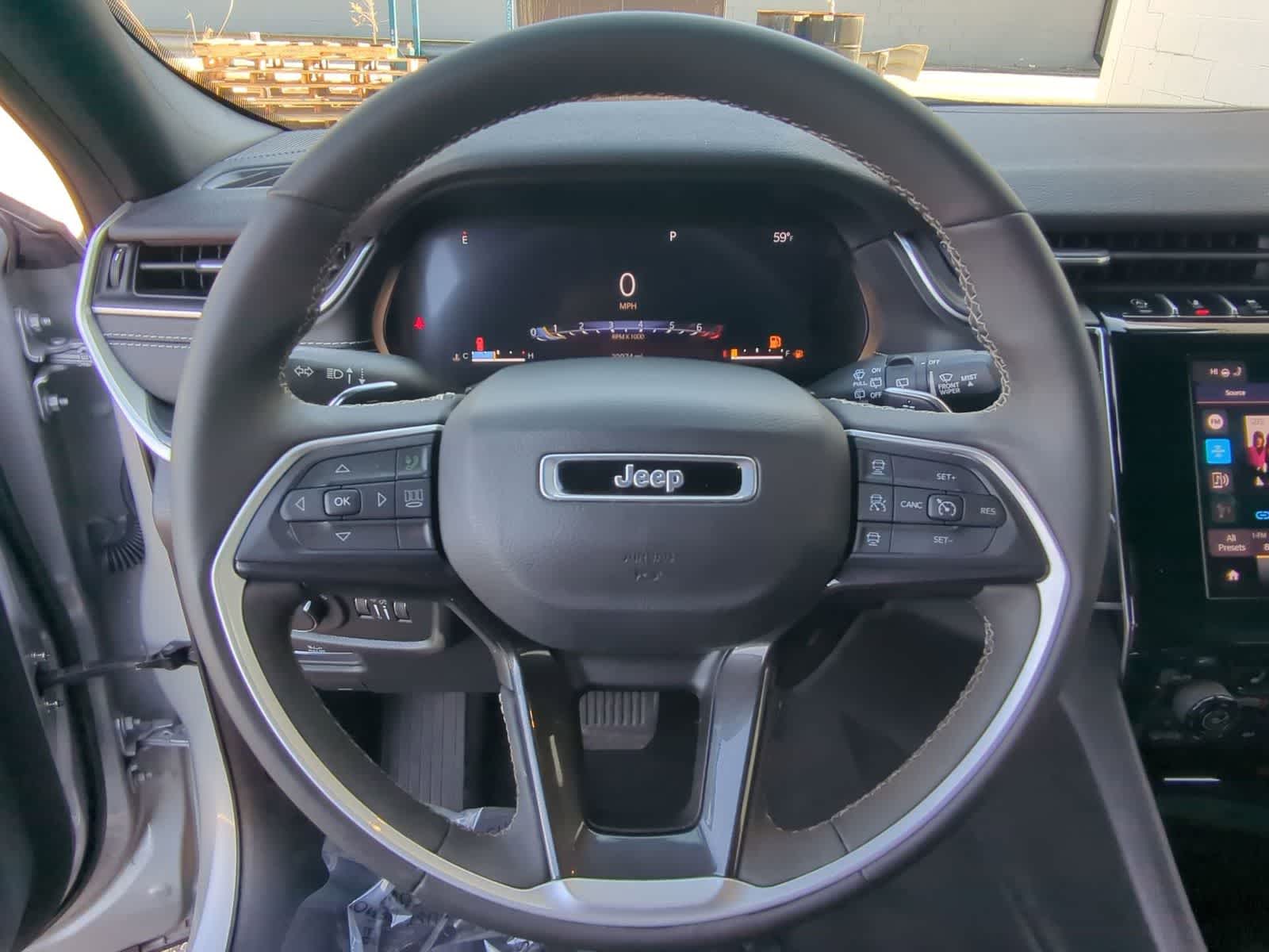 Thumbnail: 2023 Jeep Grand Cherokee - 22