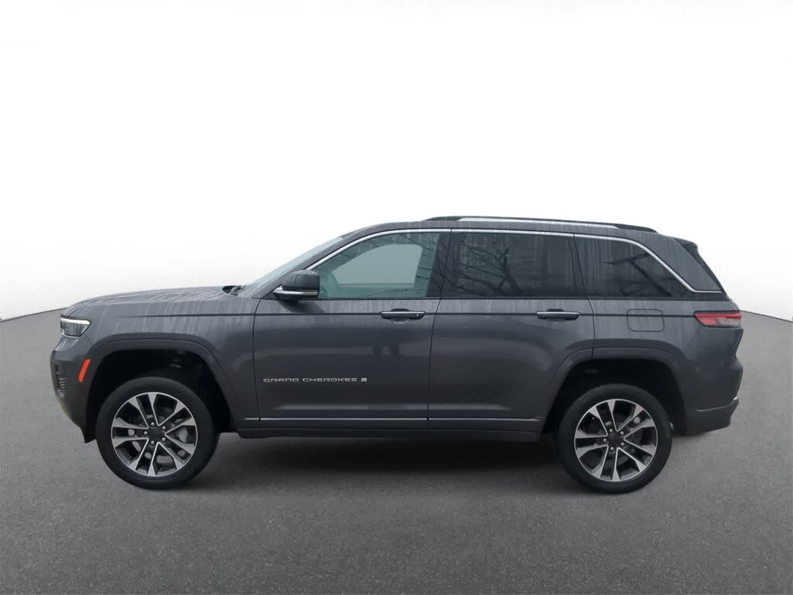 Thumbnail: 2023 Jeep Grand Cherokee - 5