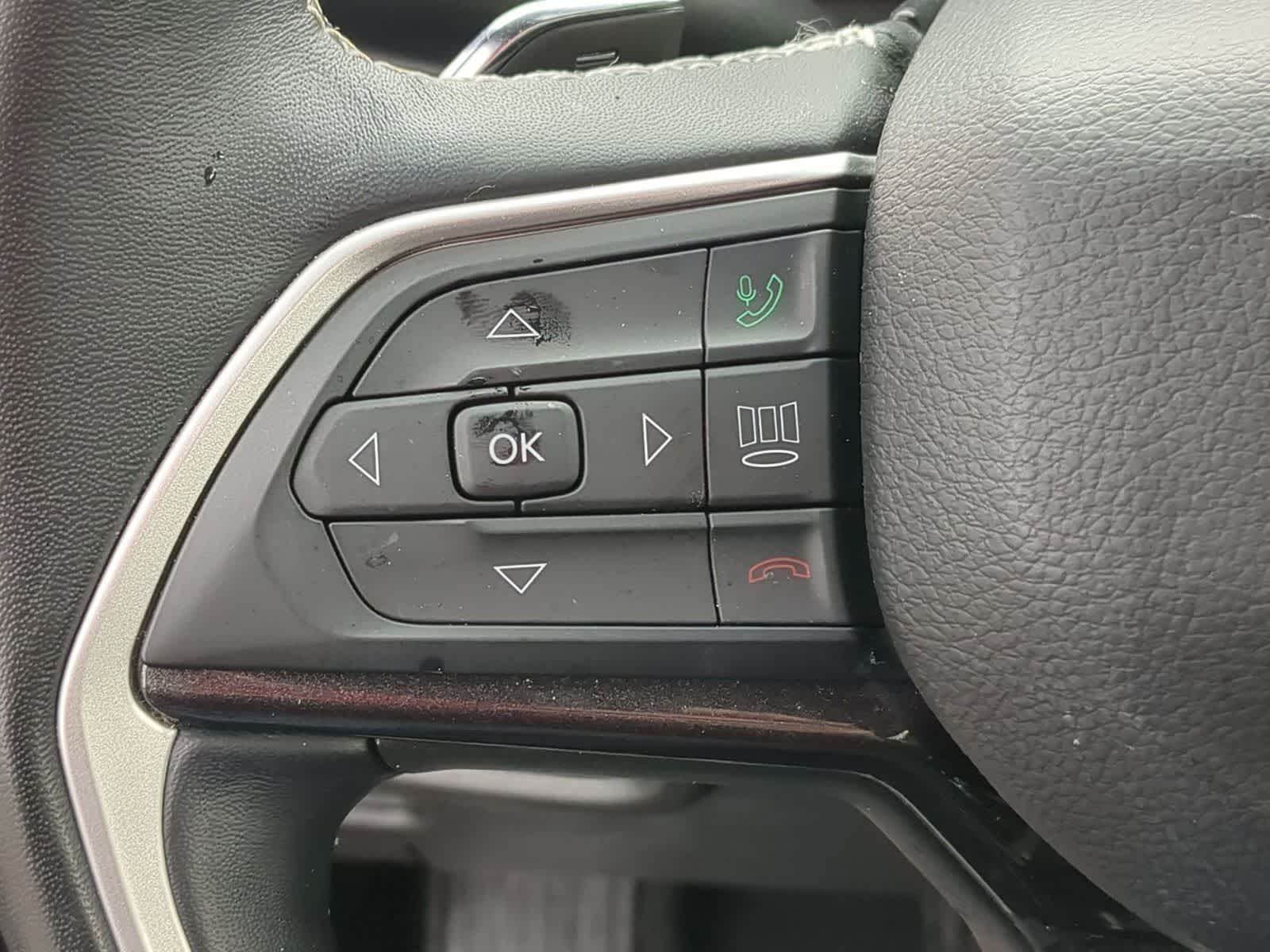 Thumbnail: 2022 Jeep Grand Cherokee - 23