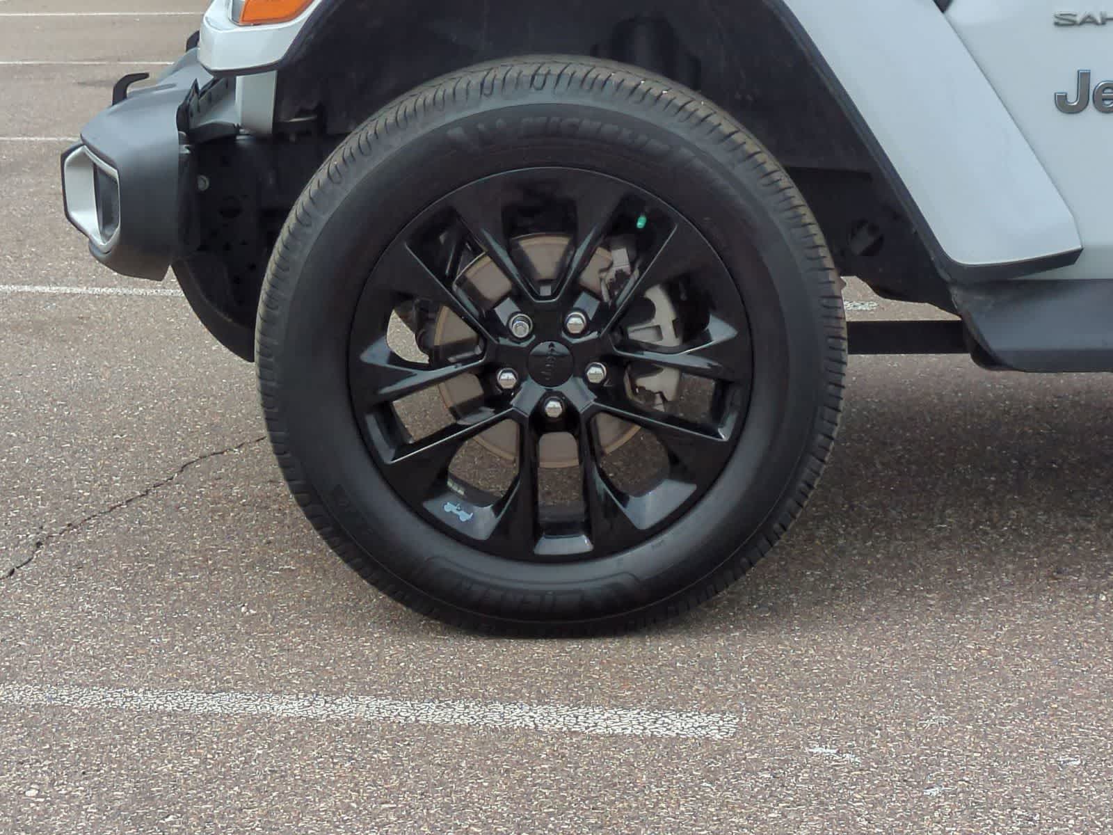 Thumbnail: 2021 Jeep Wrangler - 14