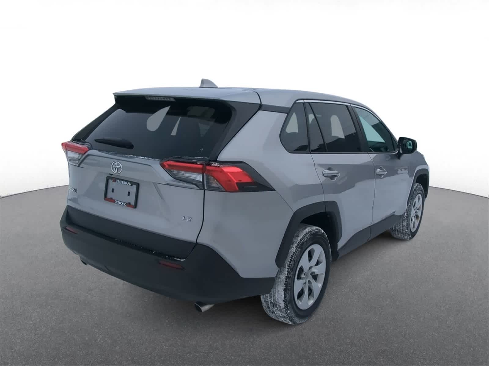 Thumbnail: 2022 Toyota RAV4 - 8