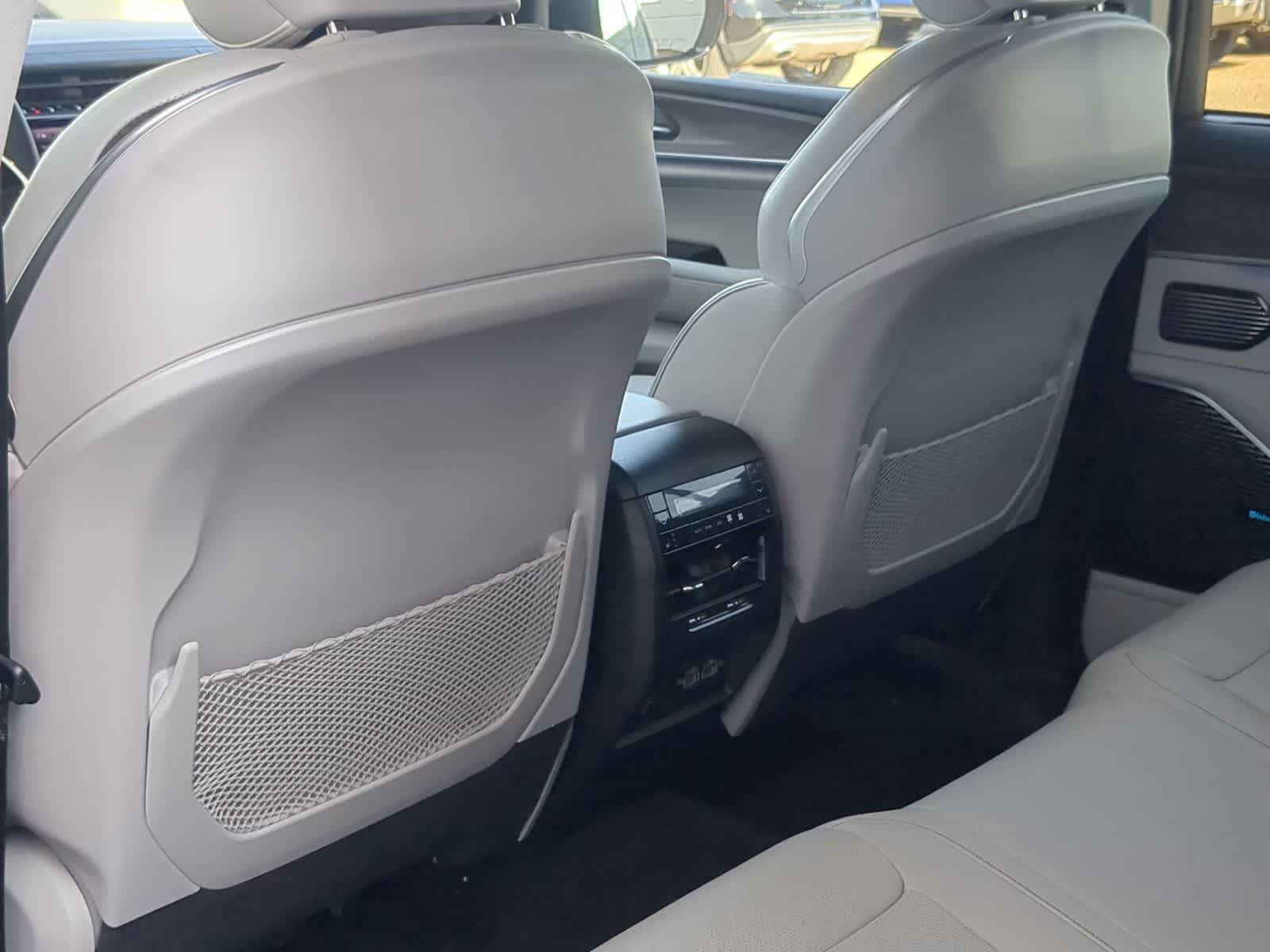 Thumbnail: 2023 Jeep Grand Cherokee - 18