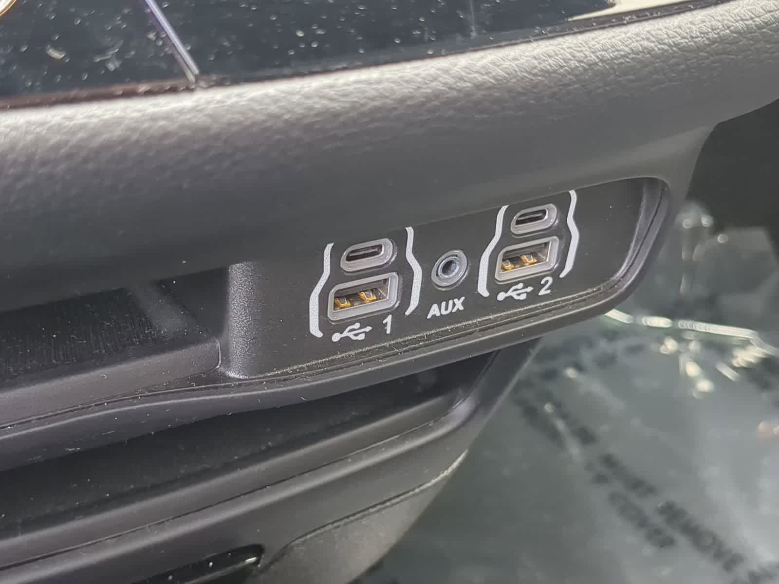 Thumbnail: 2024 Chrysler Pacifica - 29