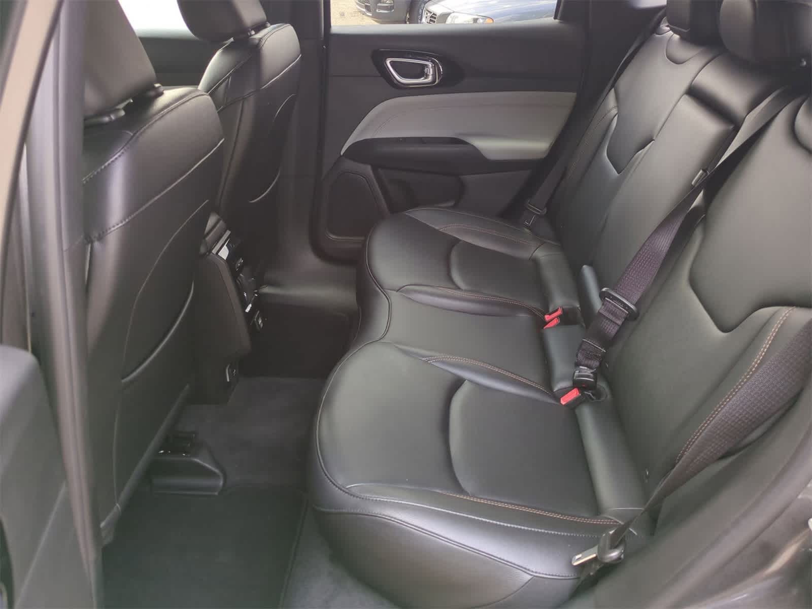2024 Jeep Compass Limited 17