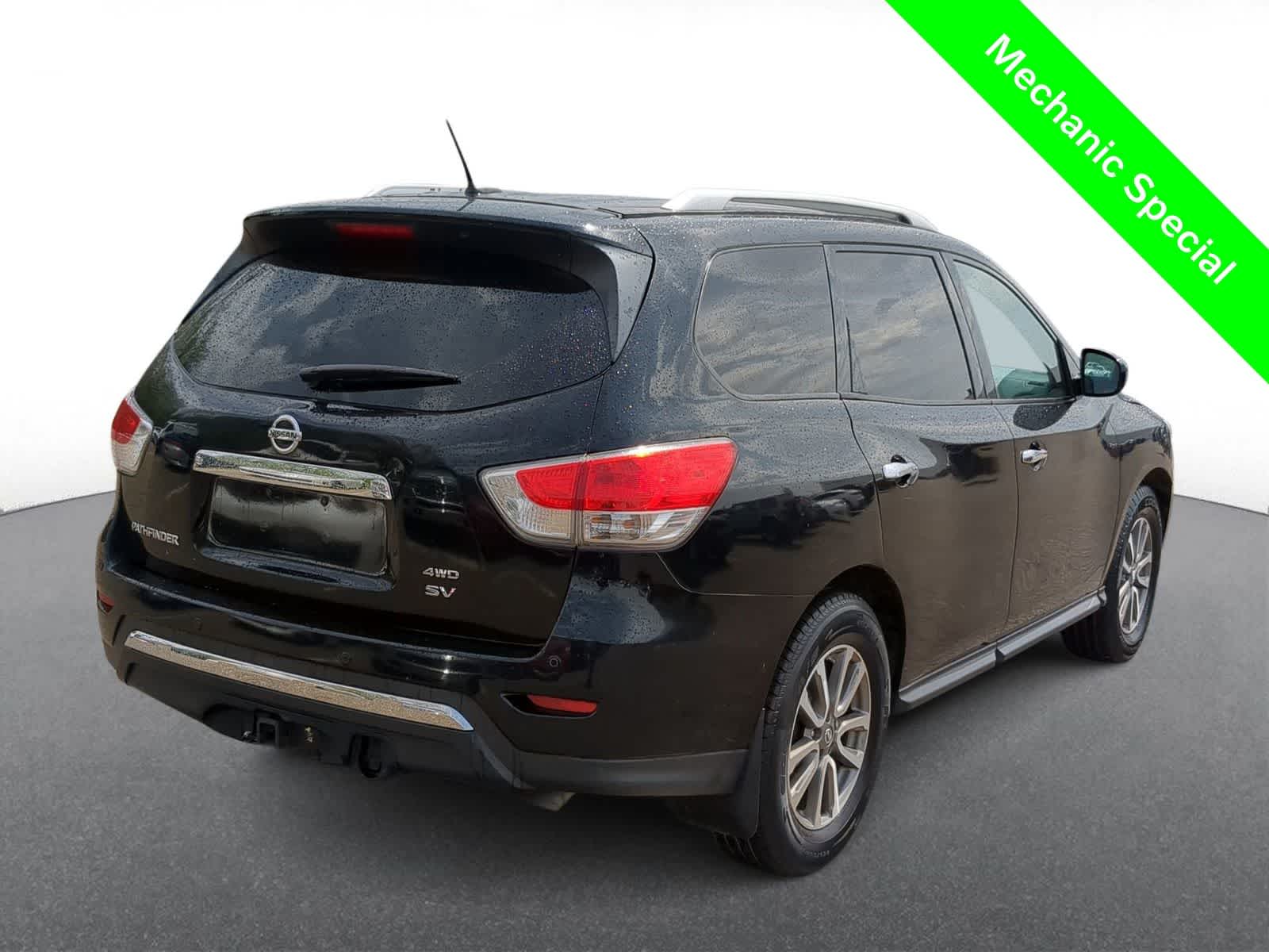 Thumbnail: 2013 Nissan Pathfinder - 8