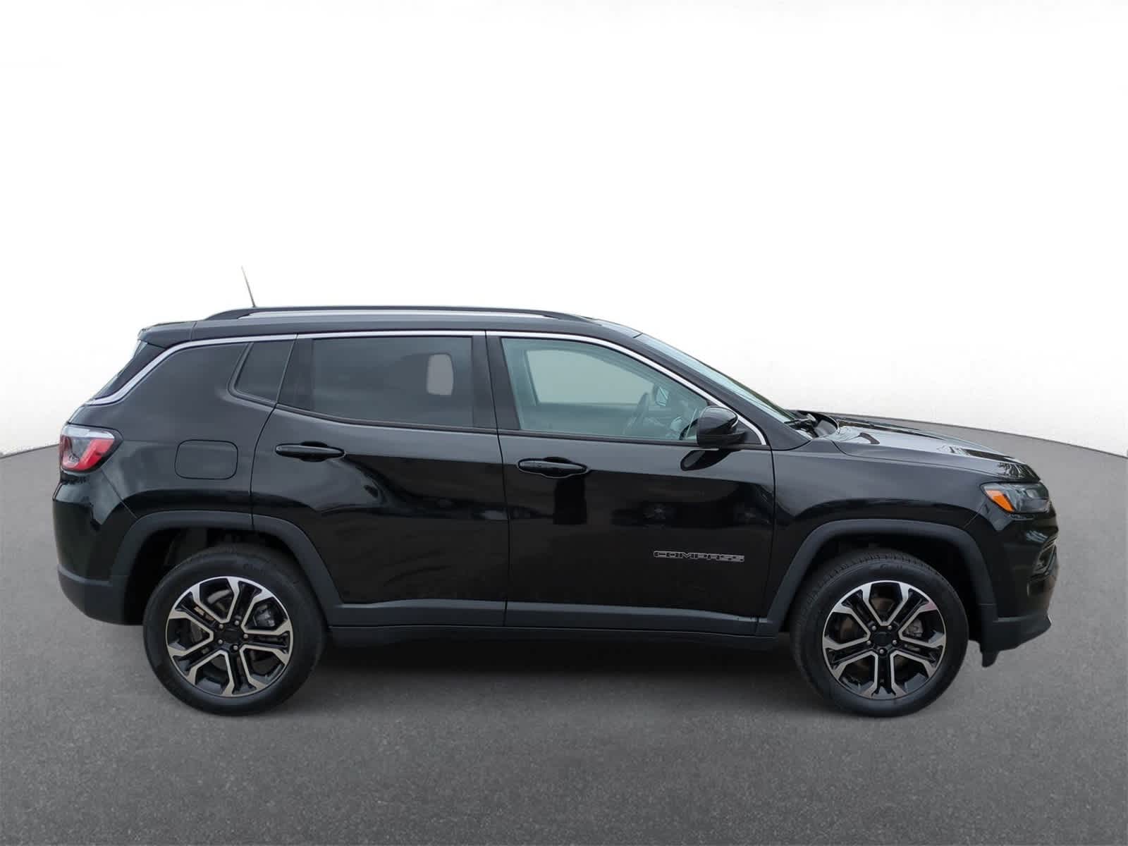 Thumbnail: 2022 Jeep Compass - 9