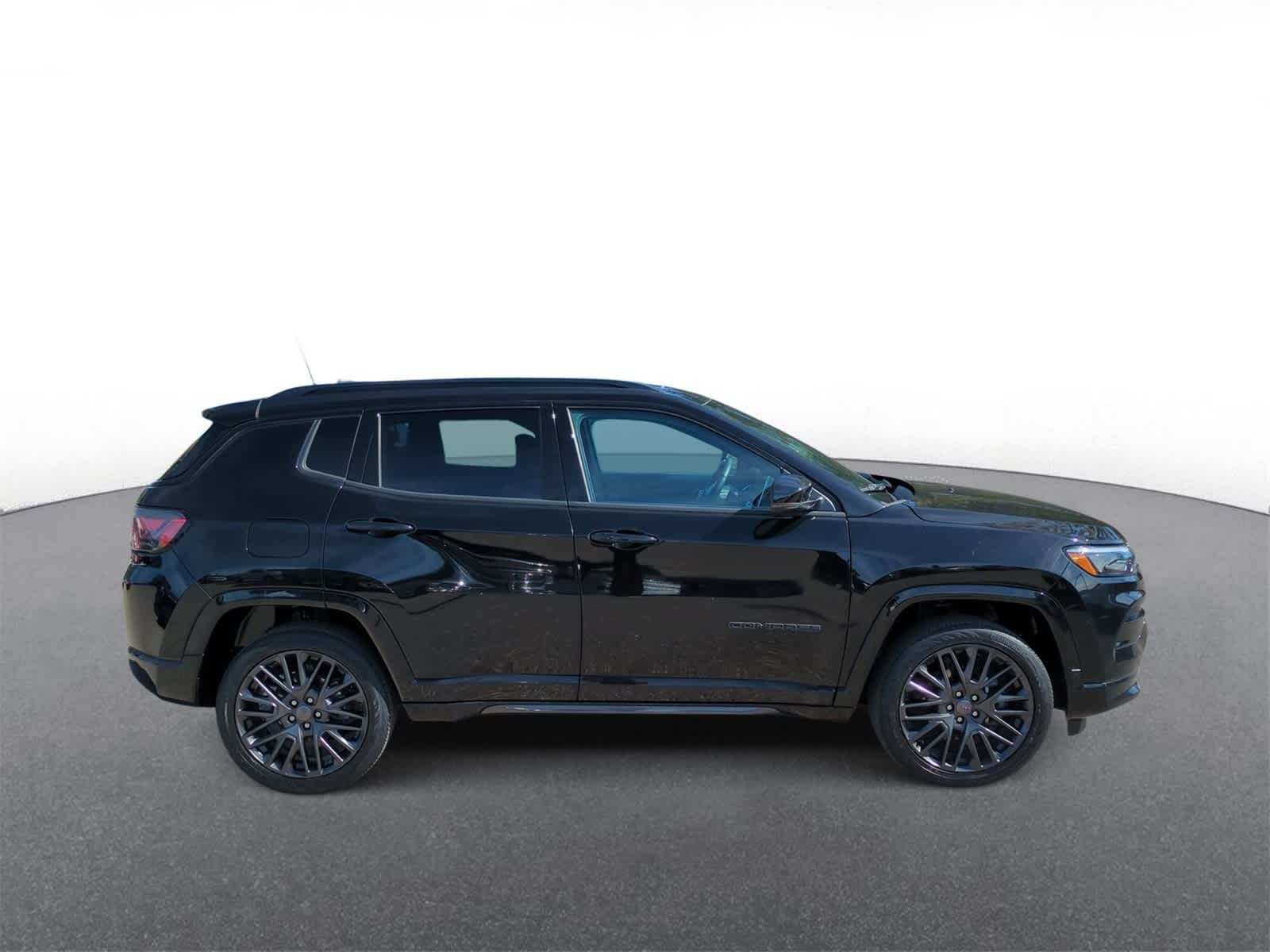 Thumbnail: 2022 Jeep Compass - 9
