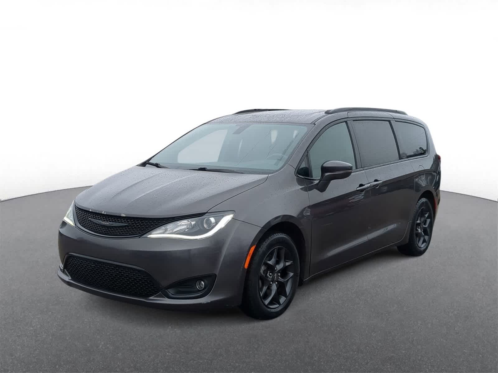 Thumbnail: 2019 Chrysler Pacifica - 4